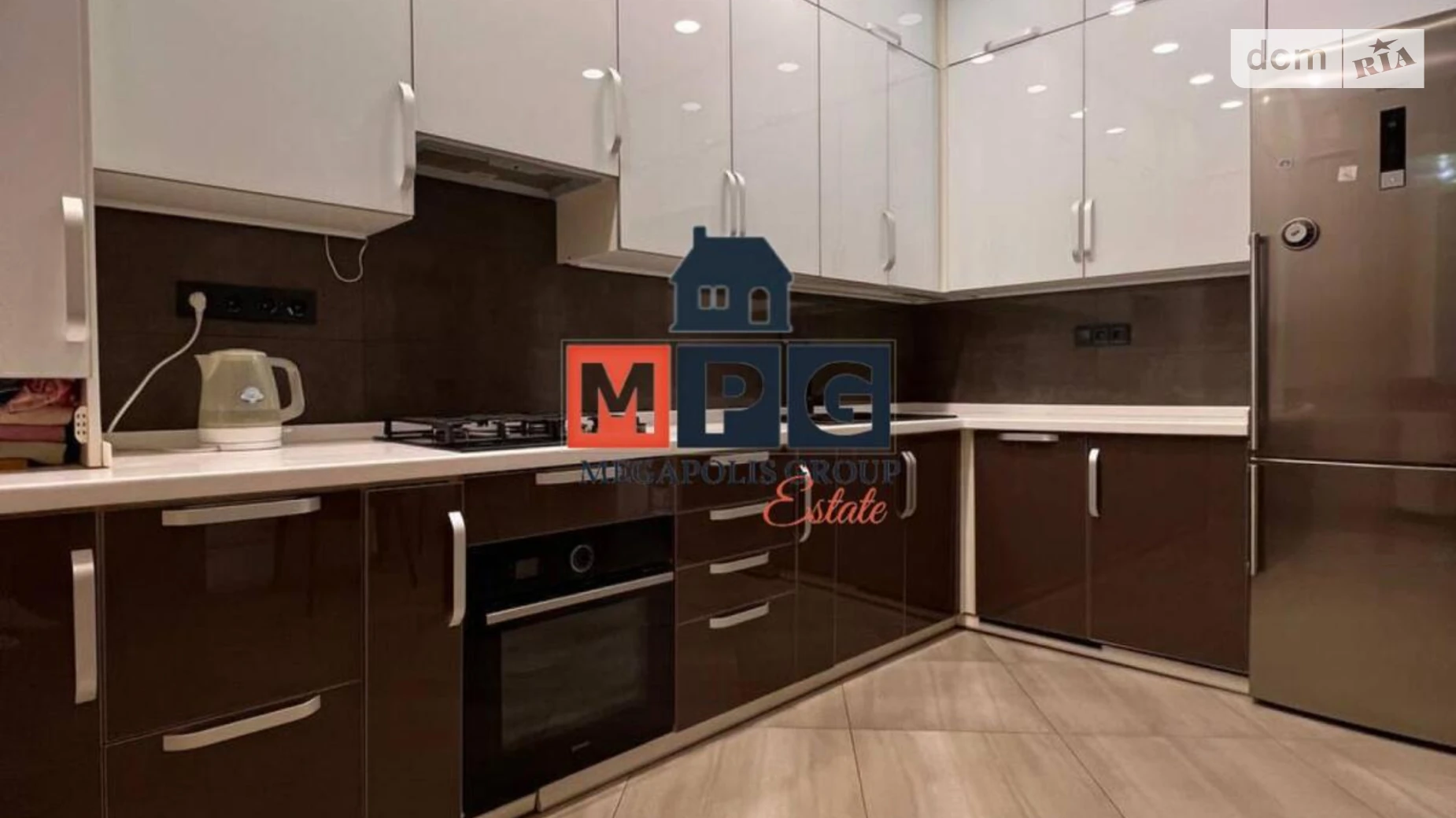 Сдается в аренду дом на 2 этажа 180 кв. м с садом, цена: 1000 $ - фото 3