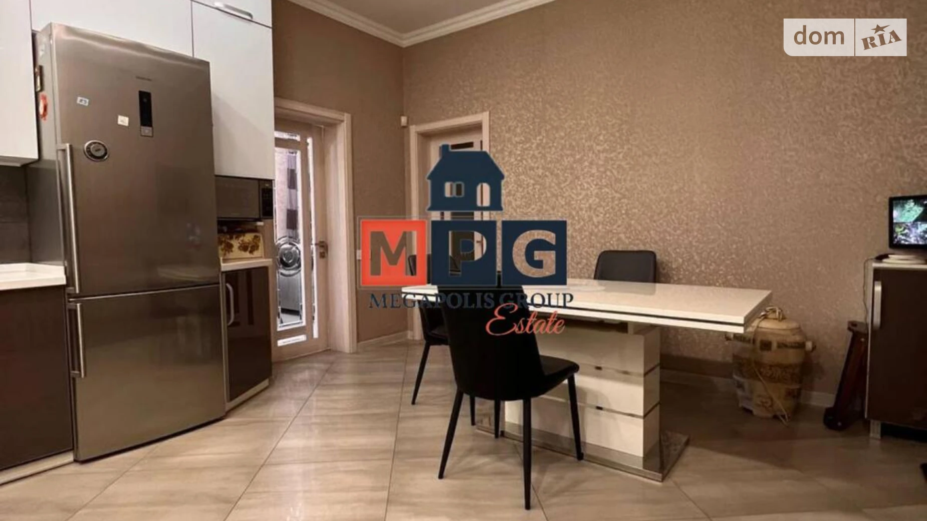 Сдается в аренду дом на 2 этажа 180 кв. м с садом, цена: 1000 $ - фото 4