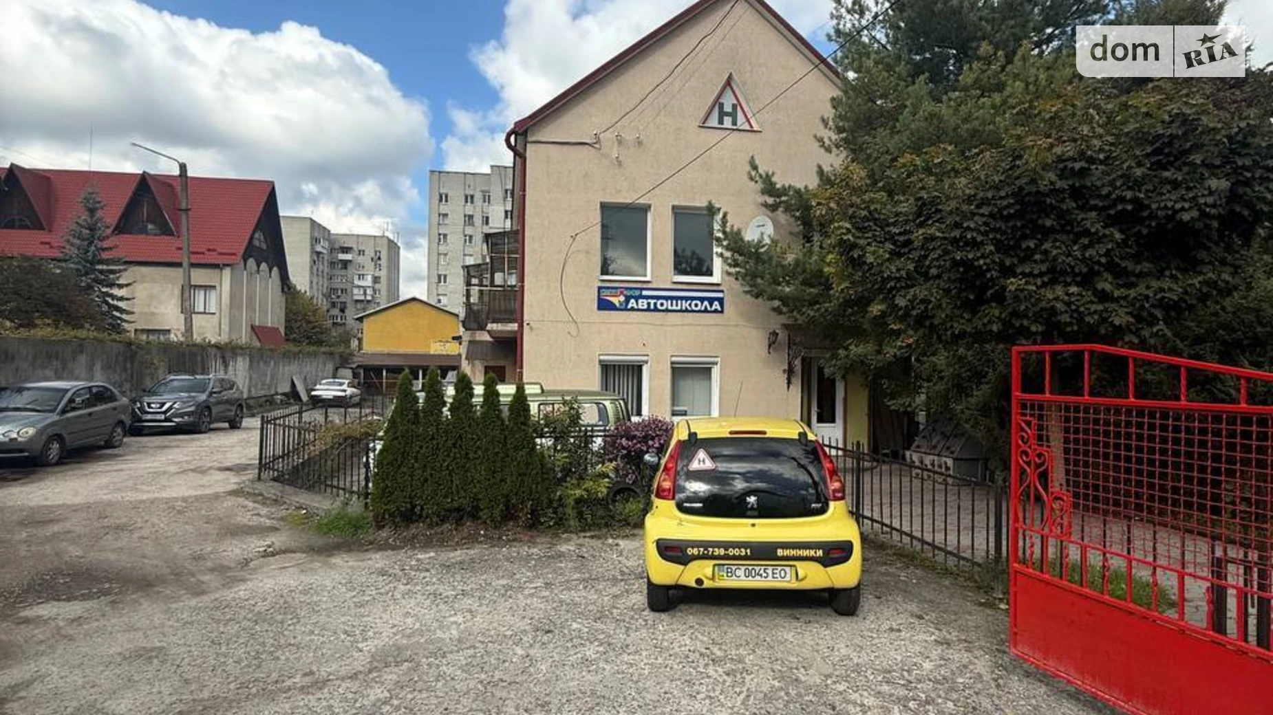 Продается дом на 3 этажа 330 кв. м с верандой, цена: 525000 $ - фото 2