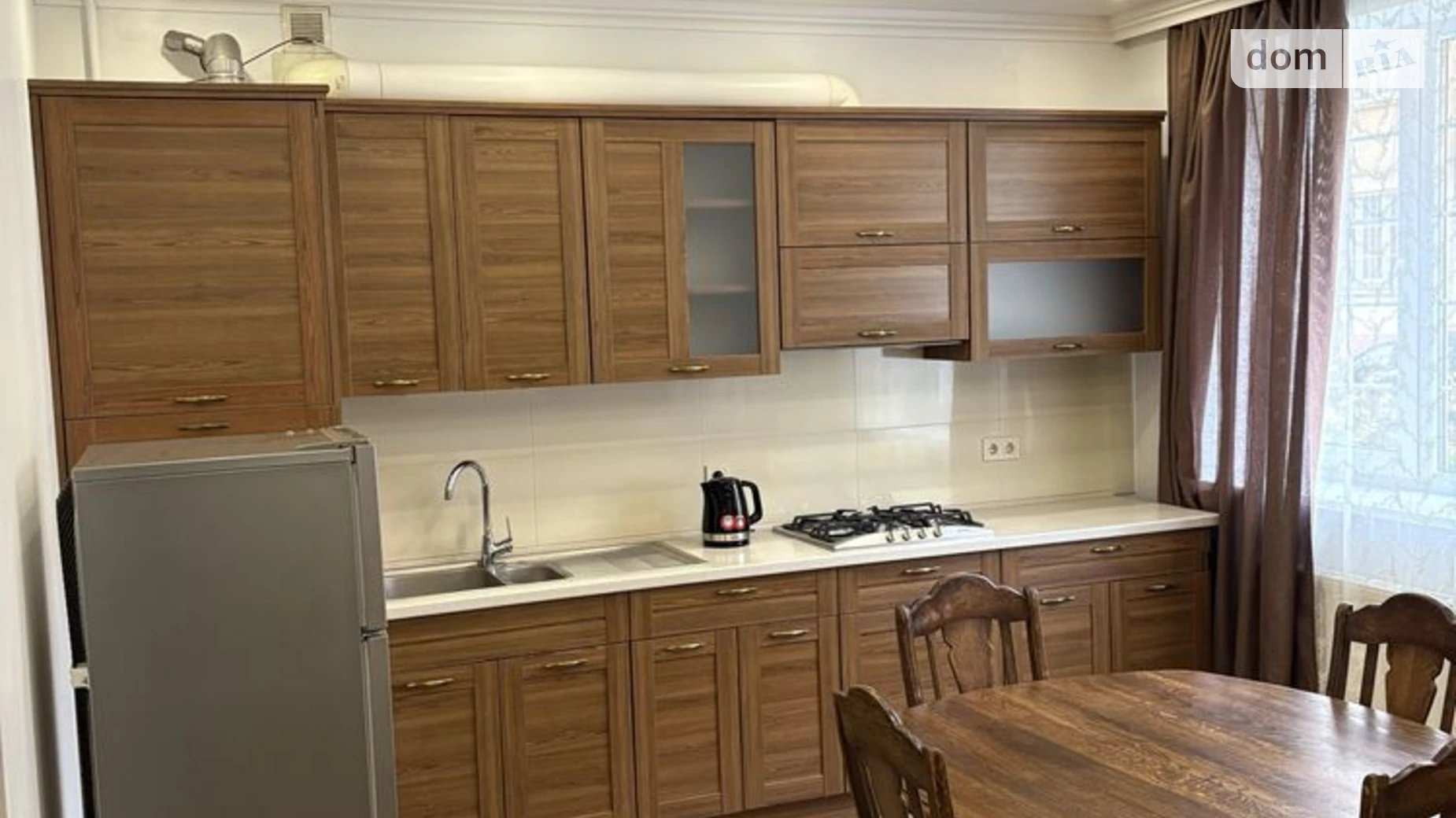 Сдается в аренду 1-комнатная квартира 44.5 кв. м в Львове, ул. Пекарская, 13 - фото 2