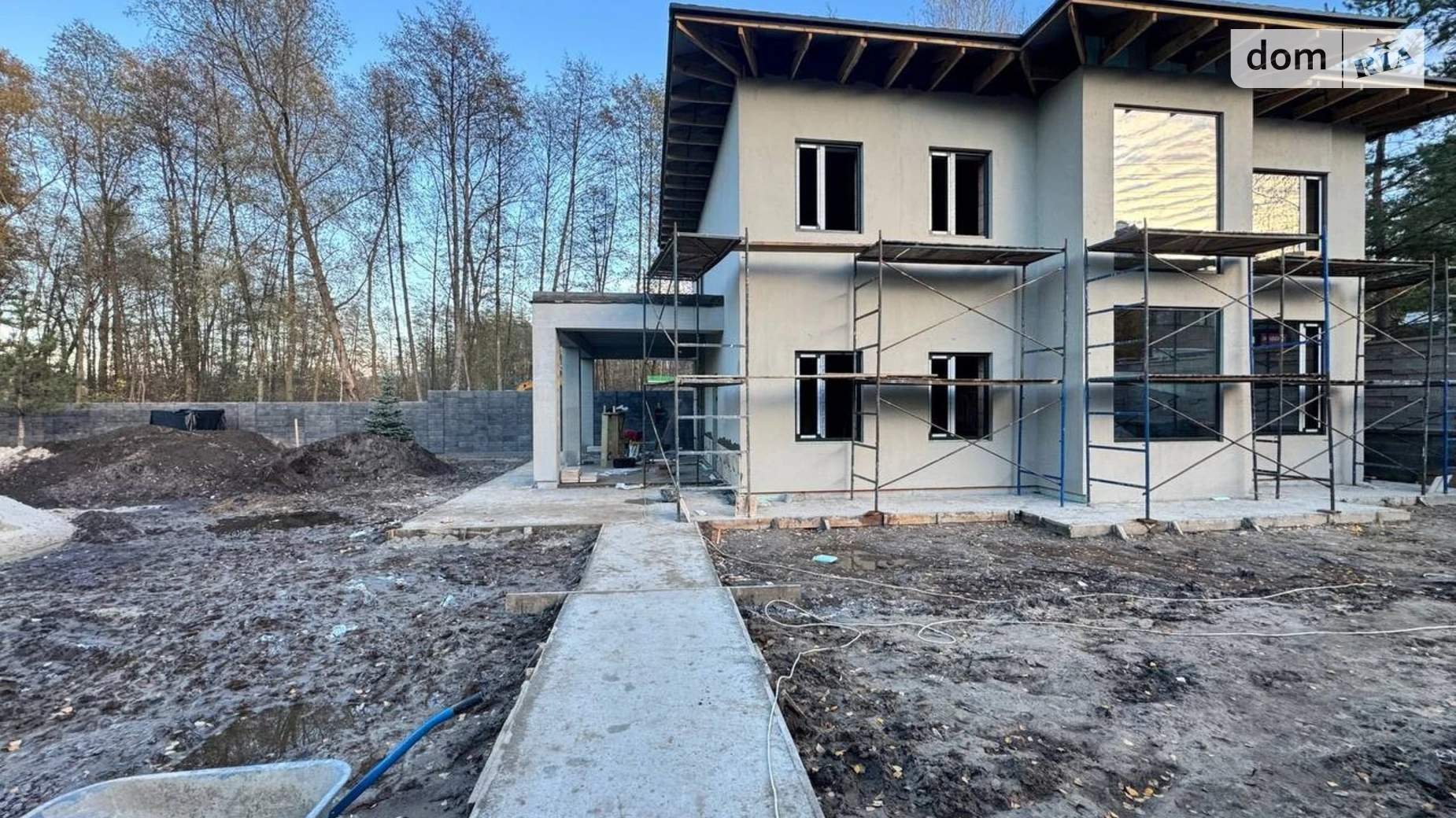 Продается дом на 2 этажа 210 кв. м с камином, цена: 317000 $ - фото 4