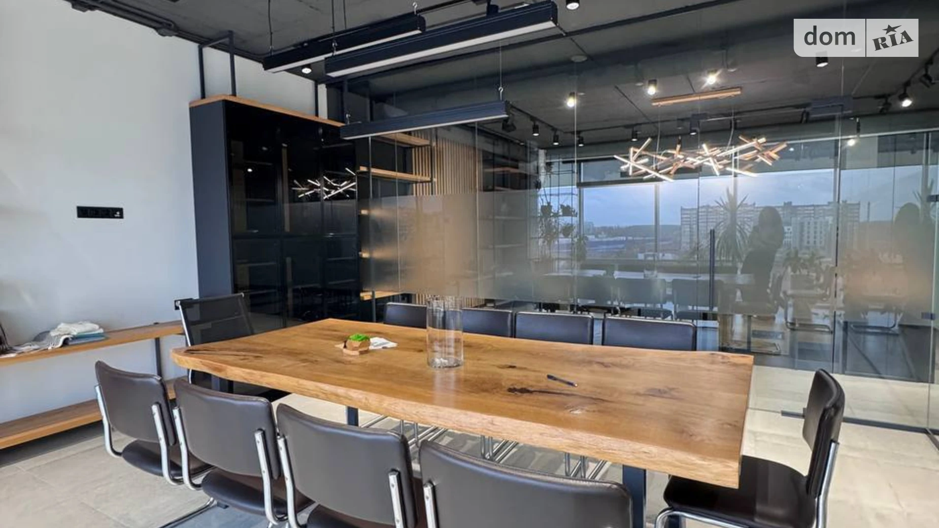 Сдается в аренду офис 220 кв. м в бизнес-центре, цена: 65000 грн - фото 2