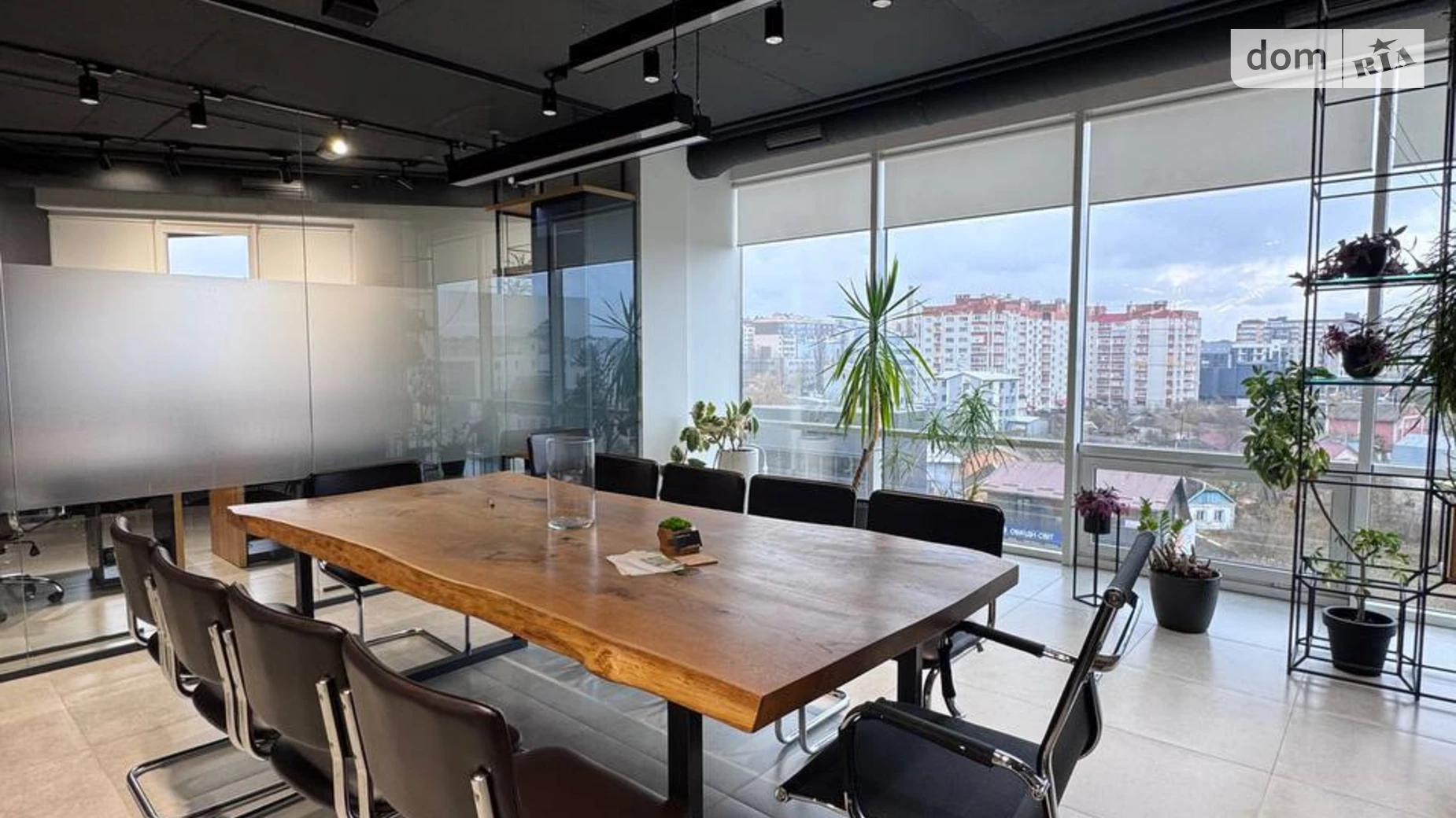 Сдается в аренду офис 220 кв. м в бизнес-центре, цена: 65000 грн - фото 3