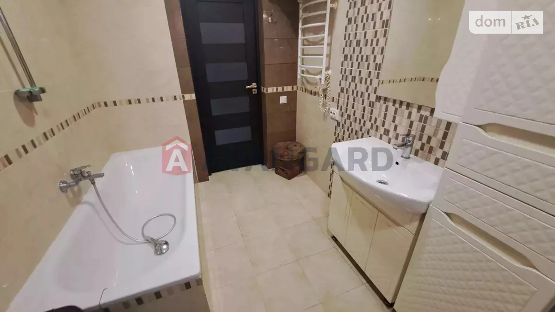 Продается одноэтажный дом 100 кв. м с беседкой, цена: 125000 $ - фото 4