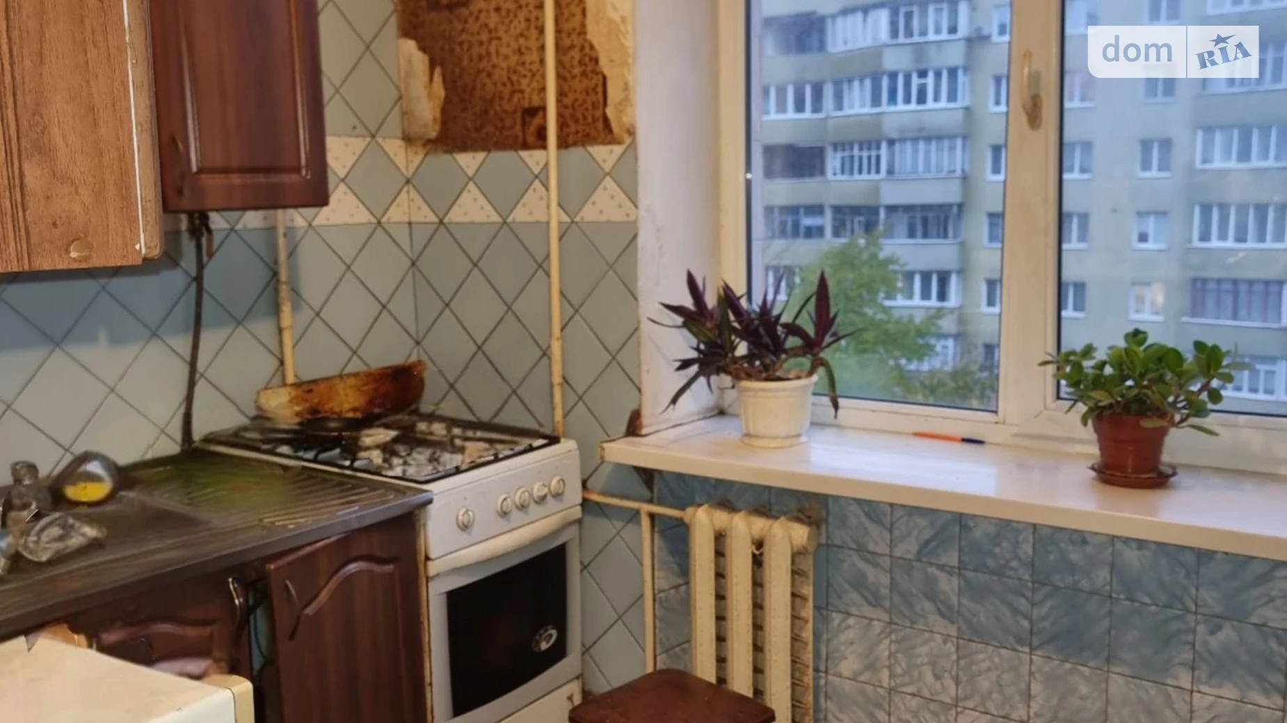 Продается 2-комнатная квартира 49 кв. м в Ровно, ул. Галицкого Данилы, 2 - фото 2