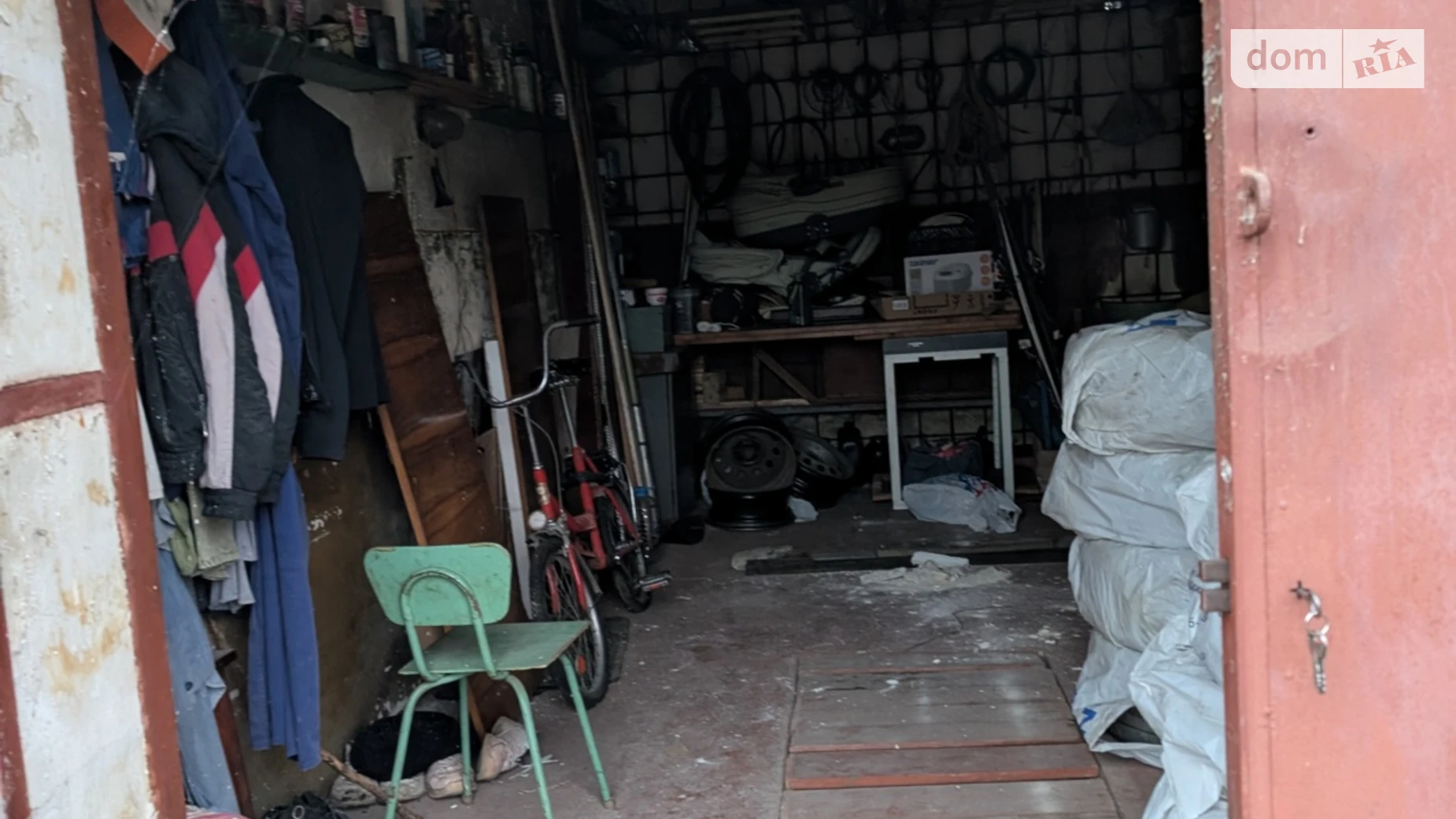 Сдается в аренду место в гаражном кооперативе под легковое авто на 17 кв. м, цена: 2900 грн - фото 2