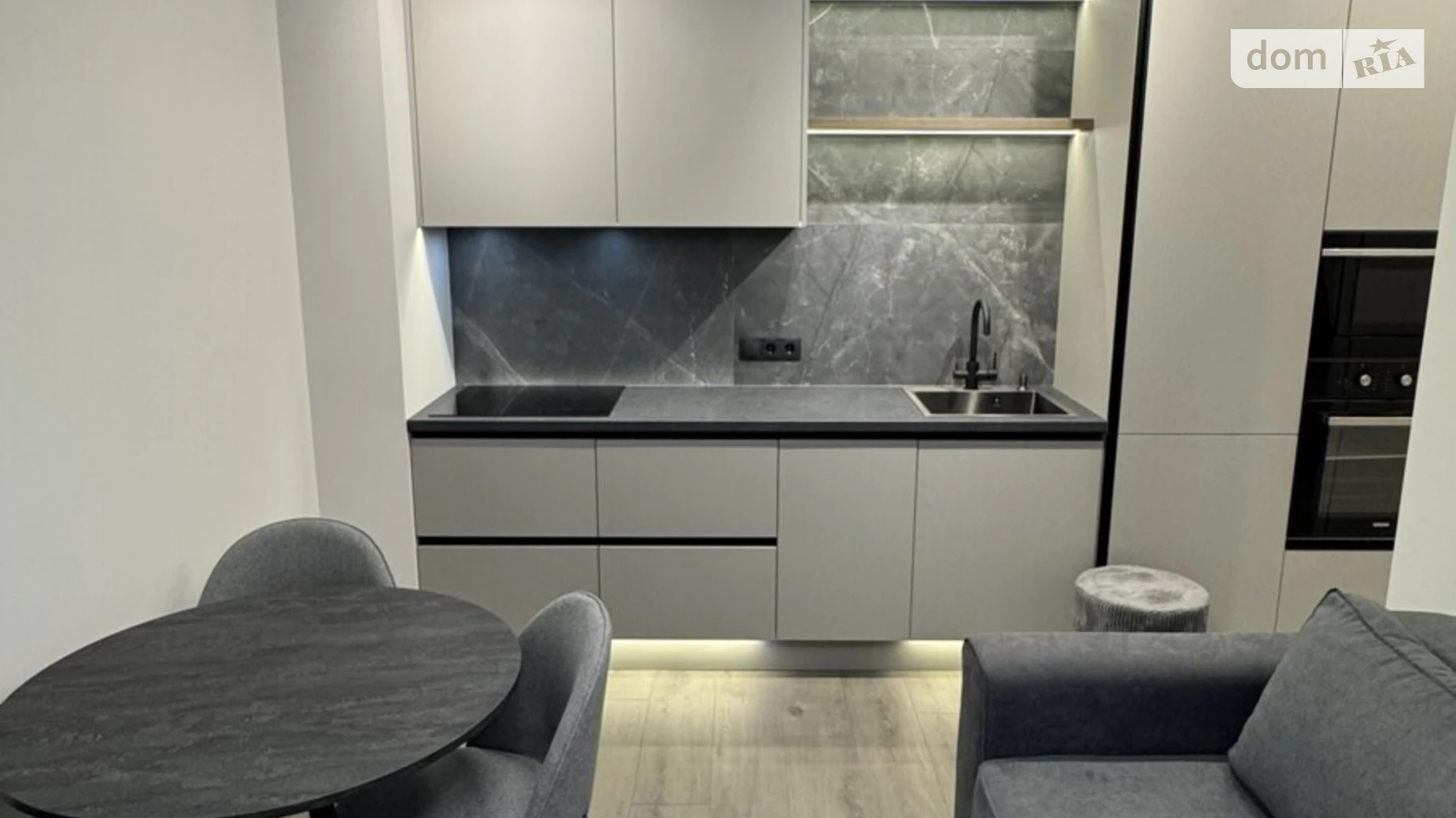 Продається 1-кімнатна квартира 42 кв. м у Одесі, вул. Краснова, 1Г - фото 2