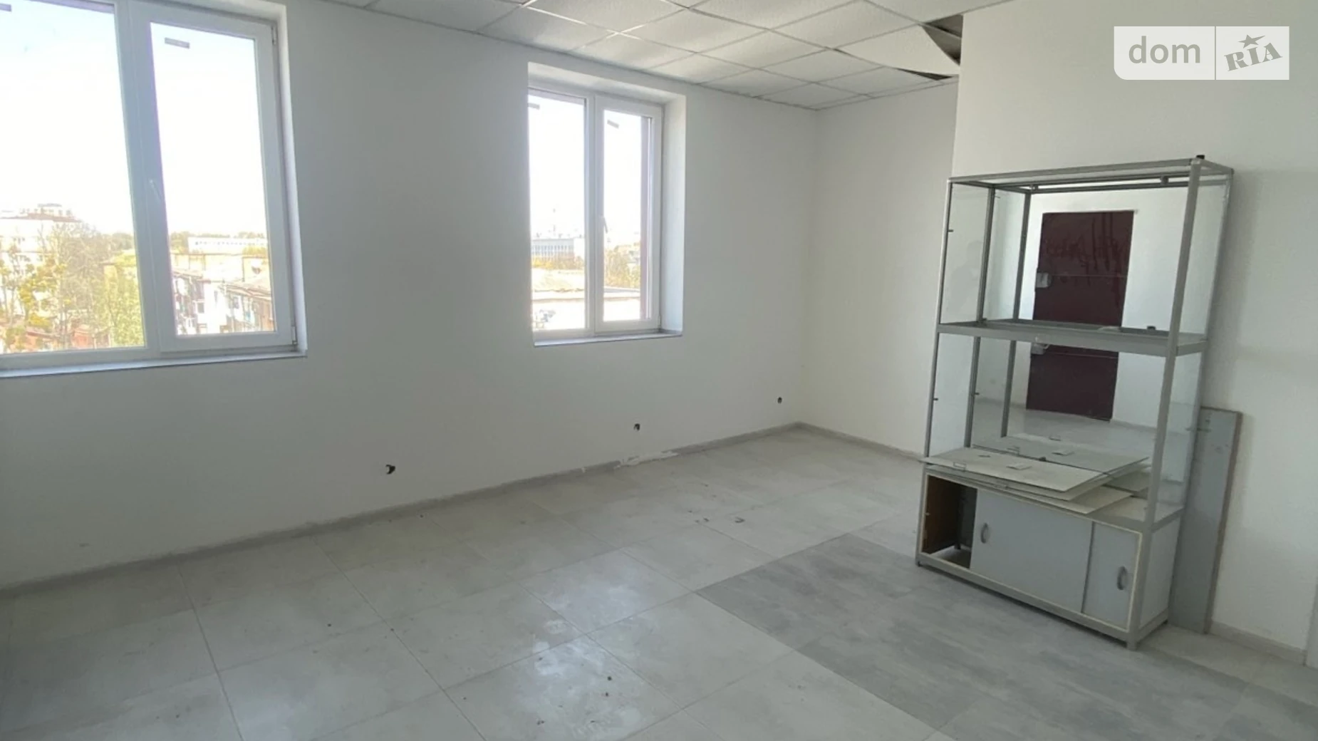 Сдается в аренду офис 45 кв. м в бизнес-центре, цена: 6000 грн - фото 3