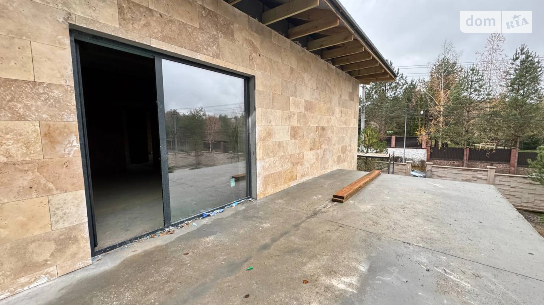 Продается дом на 2 этажа 210 кв. м с камином, цена: 317000 $ - фото 2