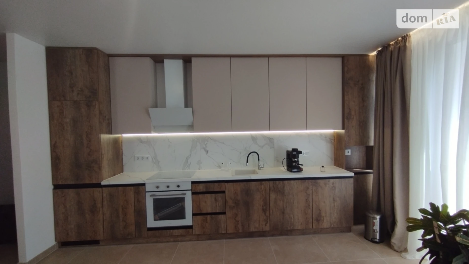 Продается 2-комнатная квартира 59 кв. м в Ужгороде, ул. Тлехаса, 19 - фото 4