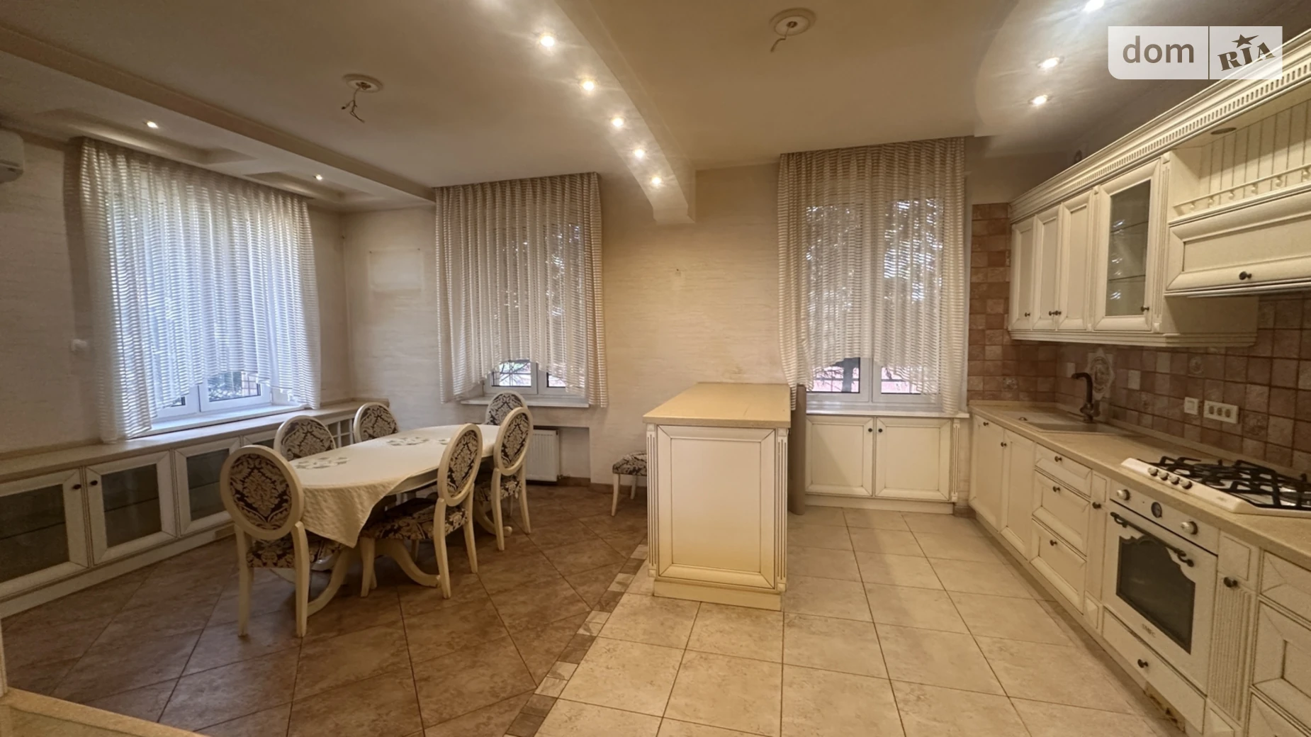 Продается дом на 3 этажа 400 кв. м с беседкой, цена: 350000 $ - фото 2