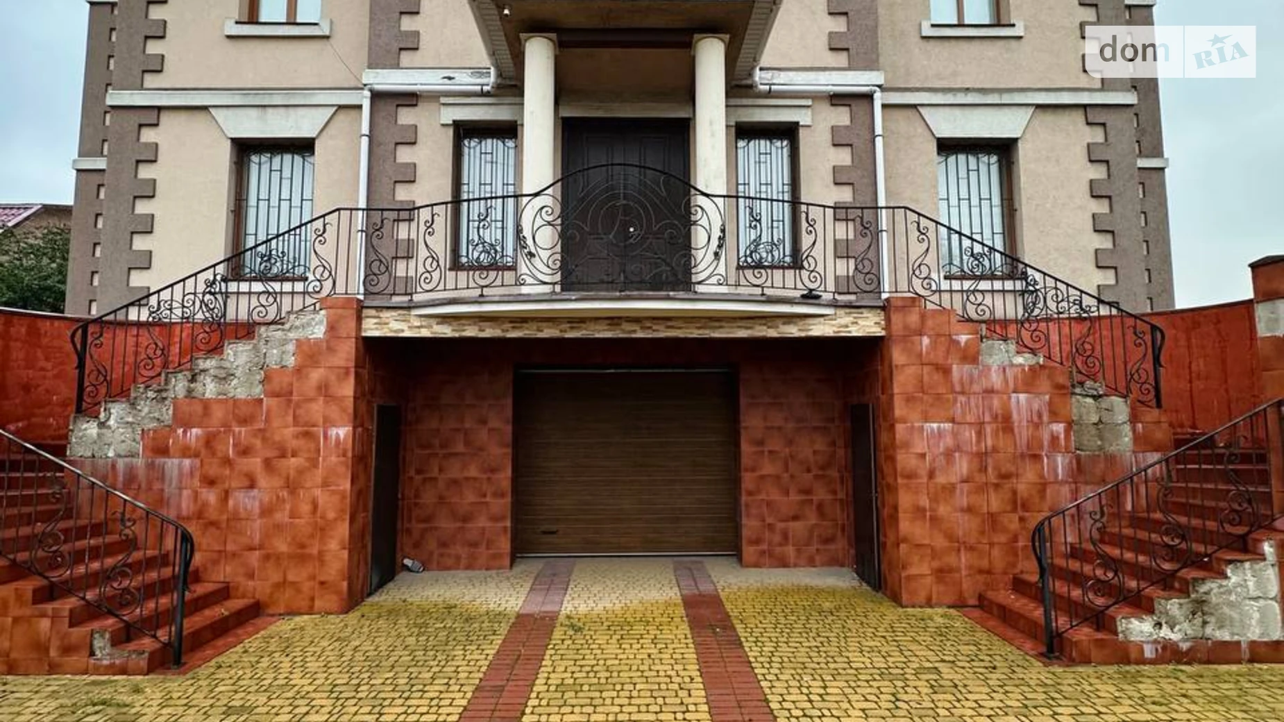 Продается дом на 3 этажа 640 кв. м с камином, цена: 237000 $ - фото 3