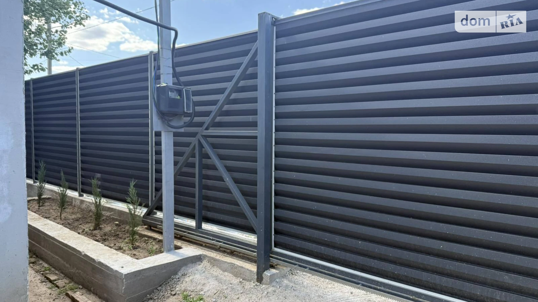 Продается дом на 2 этажа 110 кв. м с камином, цена: 45000 $ - фото 3