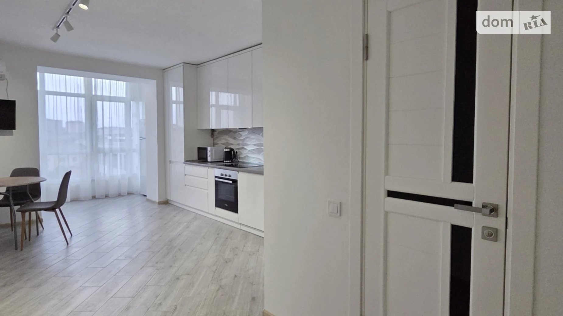 Сдается в аренду 1-комнатная квартира 45 кв. м в, цена: 400 $ - фото 2