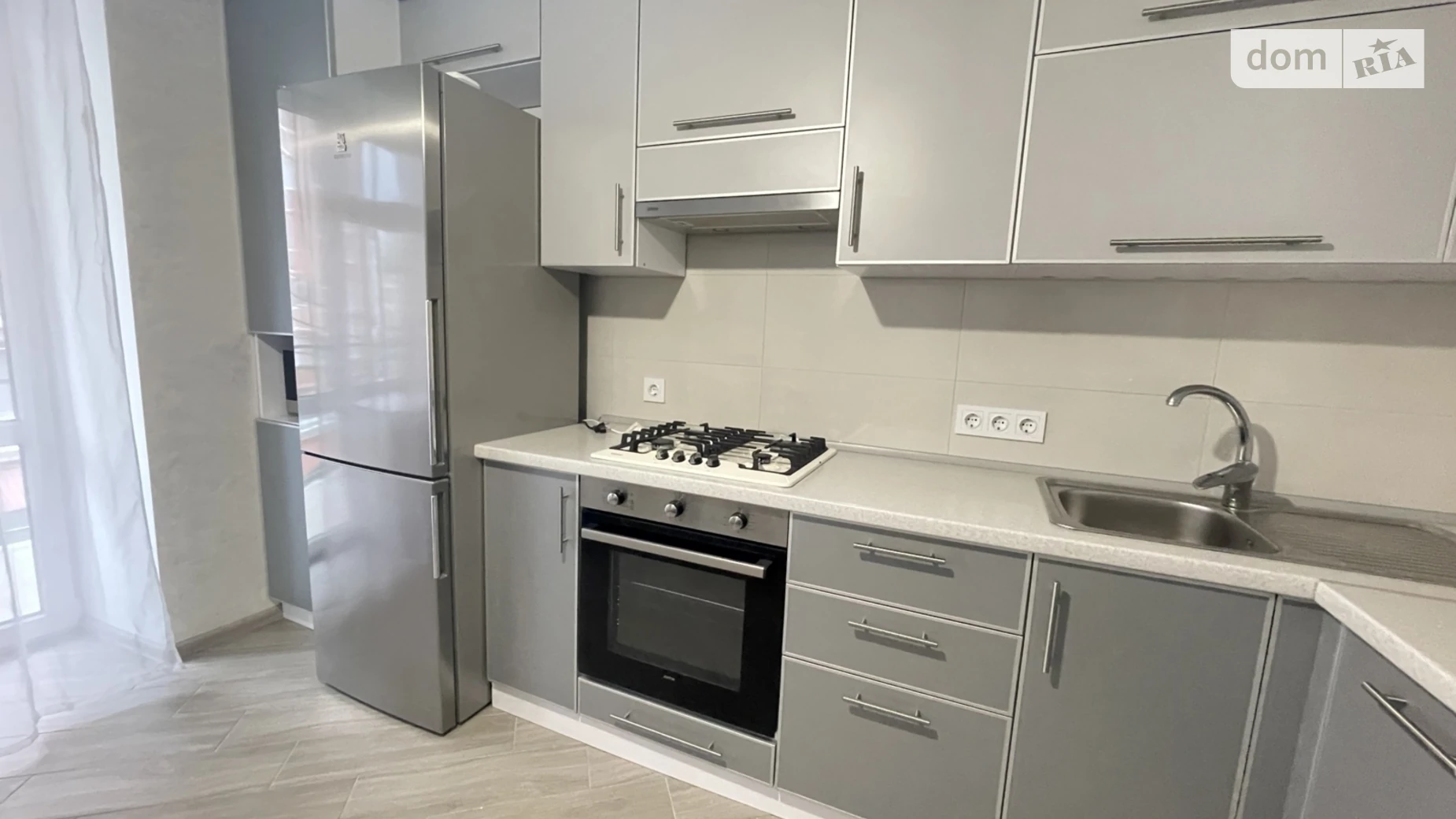 1-комнатная квартира 50 кв. м в Тернополе, ул. Репина, 83Д - фото 2