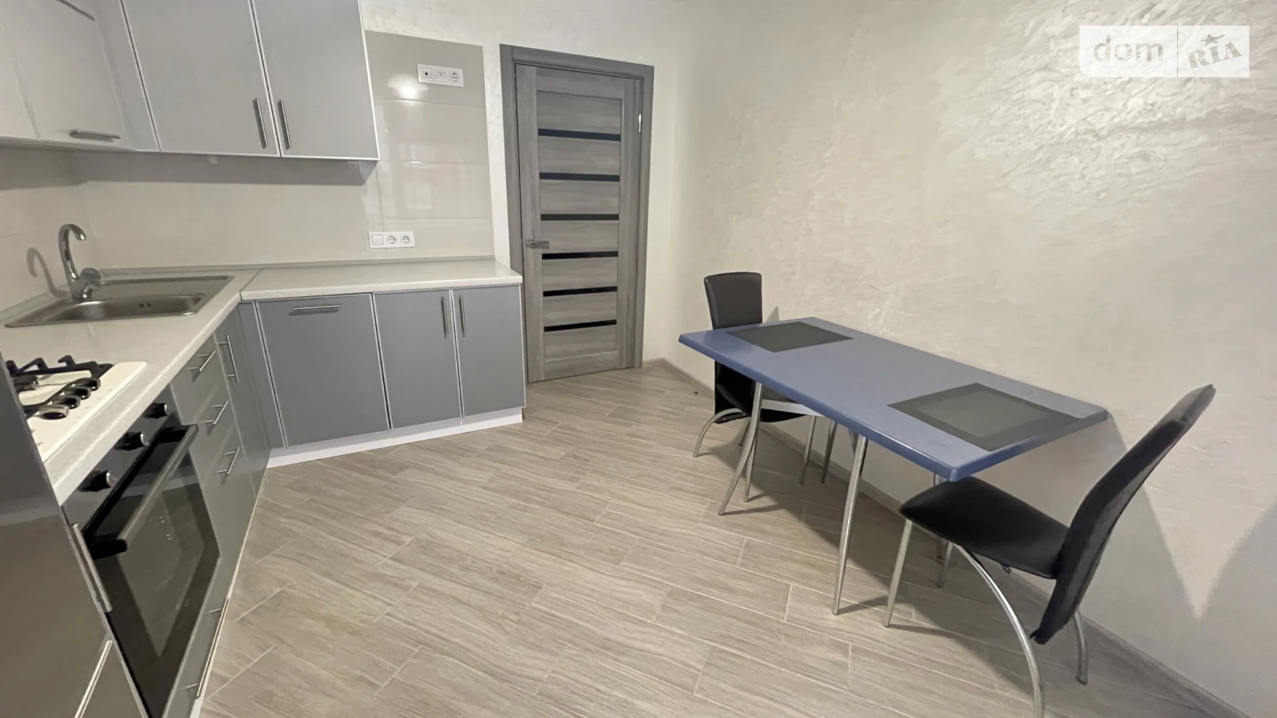 1-комнатная квартира 50 кв. м в Тернополе, ул. Репина, 83Д - фото 3