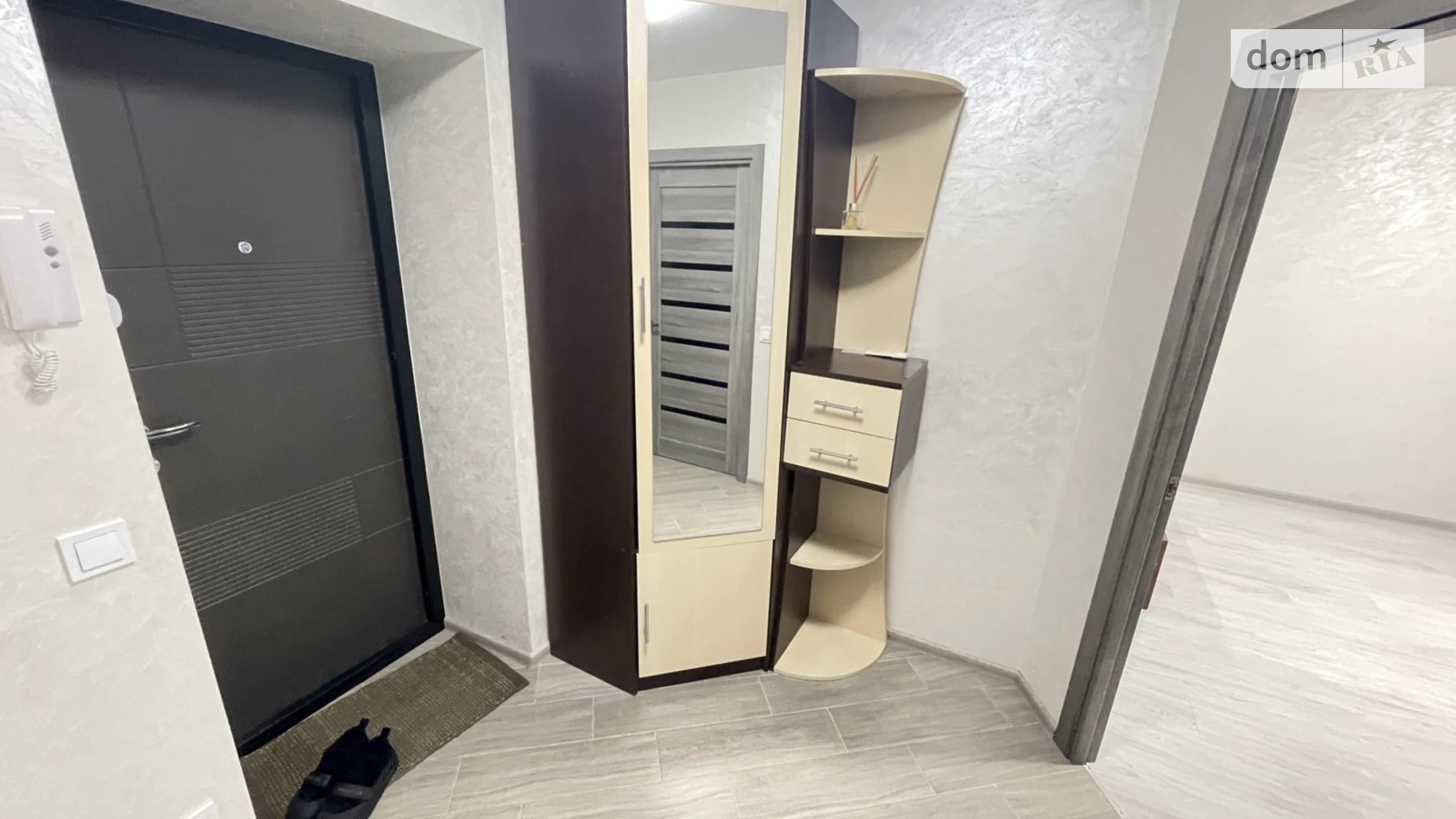 1-комнатная квартира 50 кв. м в Тернополе, ул. Репина, 83Д - фото 5