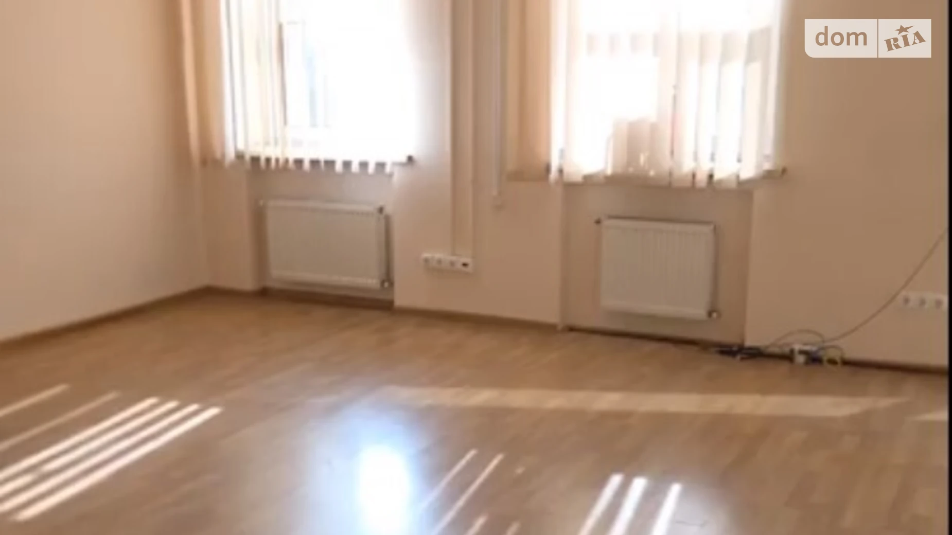 Сдается в аренду офис 80 кв. м в бизнес-центре, цена: 560 $ - фото 4