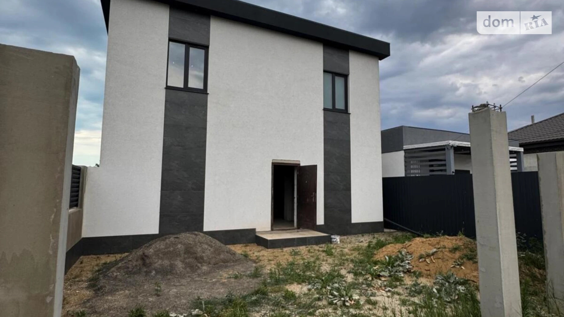 Продается дом на 2 этажа 135 кв. м с балконом, цена: 67000 $ - фото 2