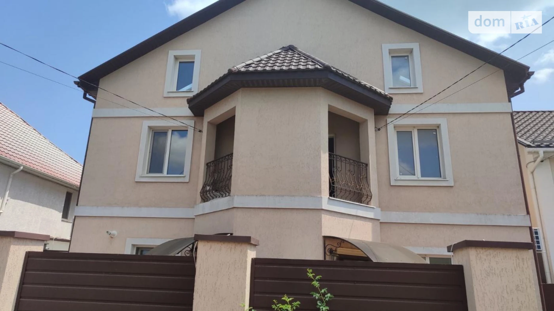 Продается дом на 3 этажа 130 кв. м с садом, цена: 67000 $ - фото 3