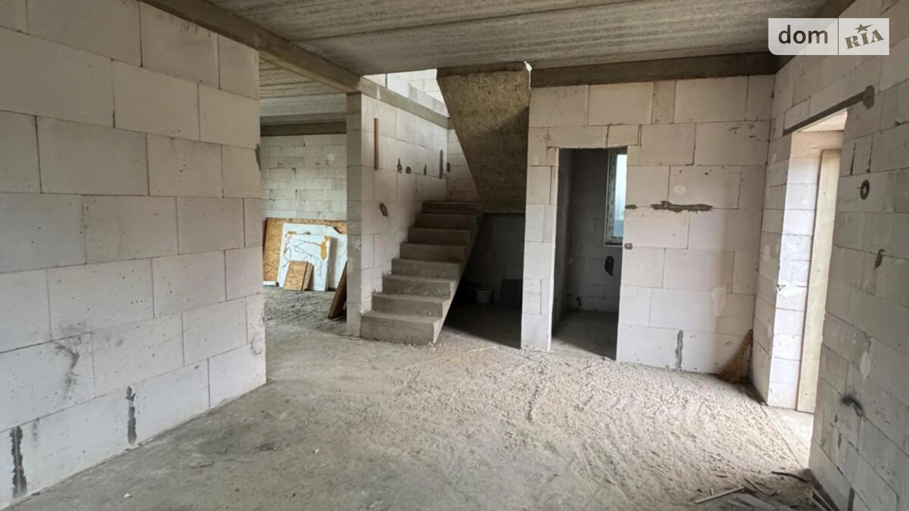 Продается дом на 2 этажа 135 кв. м с балконом, цена: 67000 $ - фото 4