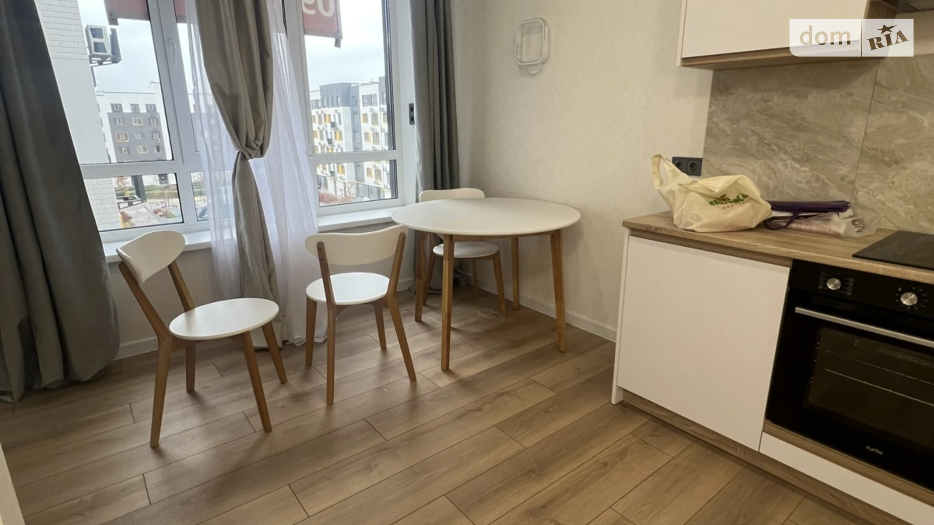 Продается 1-комнатная квартира 38 кв. м в Ирпене, ул. Соборная(ІІІ Интернационала), 28 - фото 3