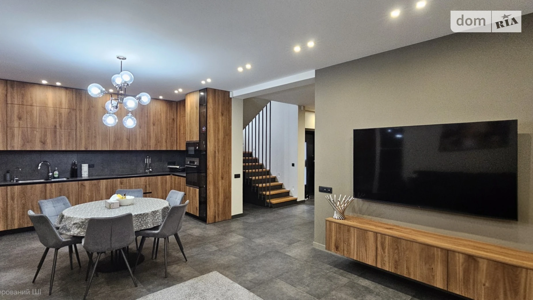 Продается дом на 2 этажа 140 кв. м с садом, цена: 440000 $ - фото 2