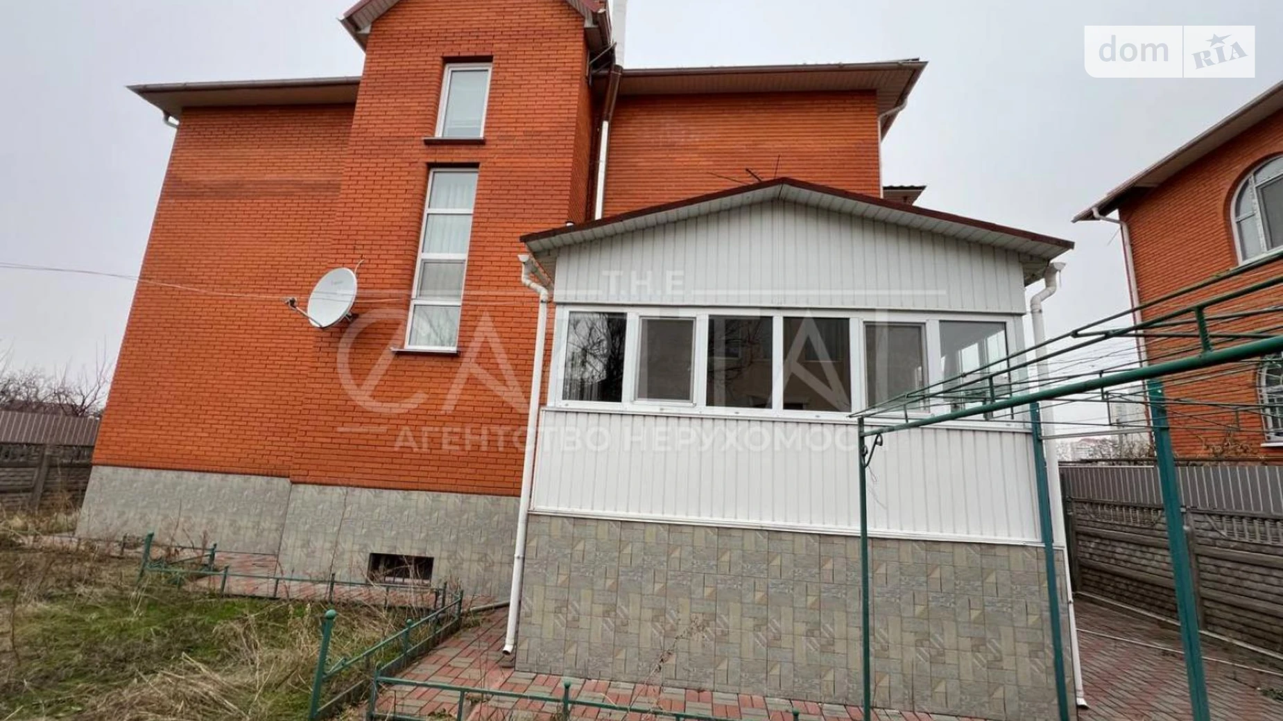 Продается дом на 3 этажа 370 кв. м с верандой, цена: 250000 $ - фото 4