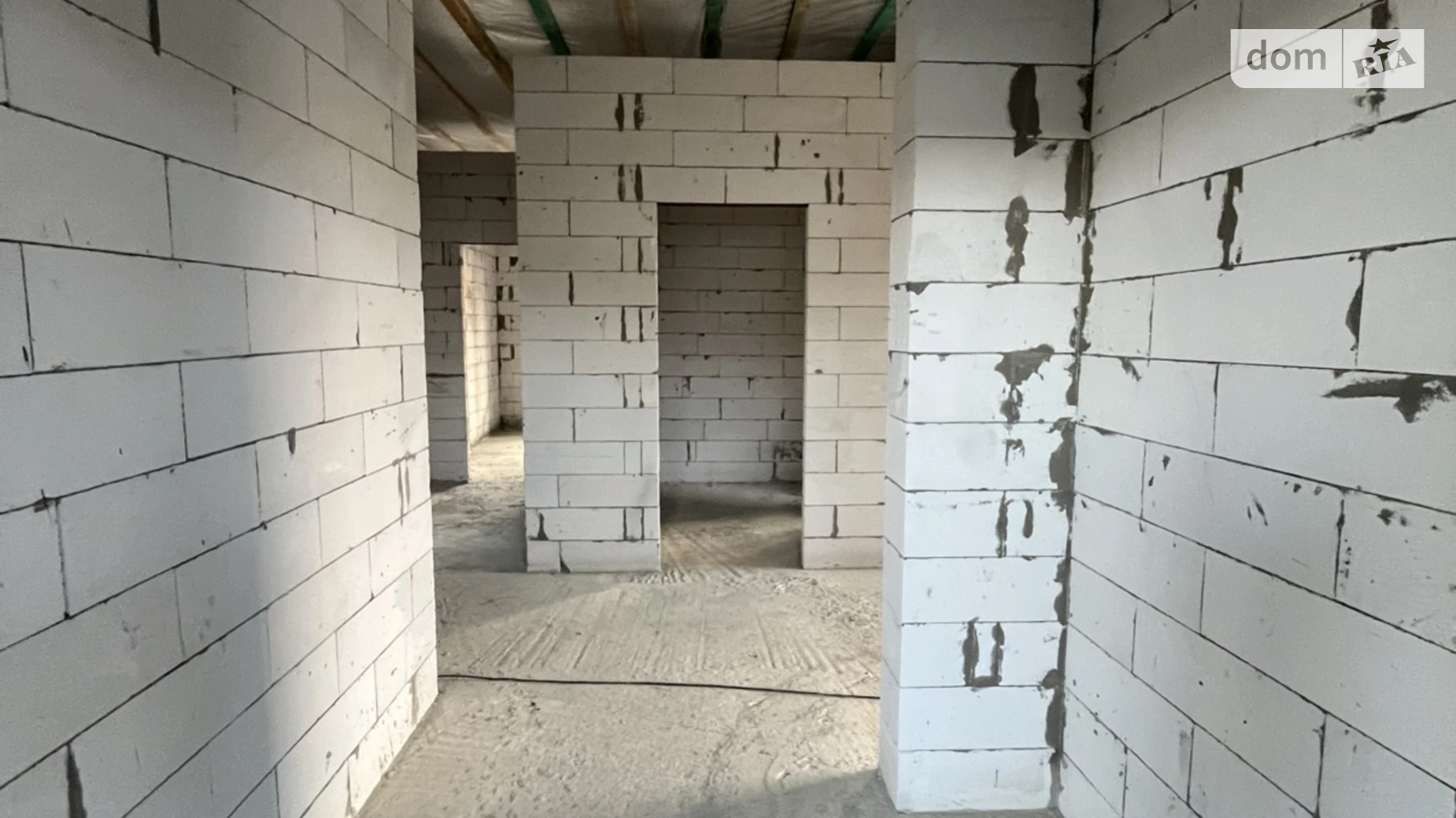 Продается одноэтажный дом 210 кв. м с гаражом, цена: 124000 $ - фото 2