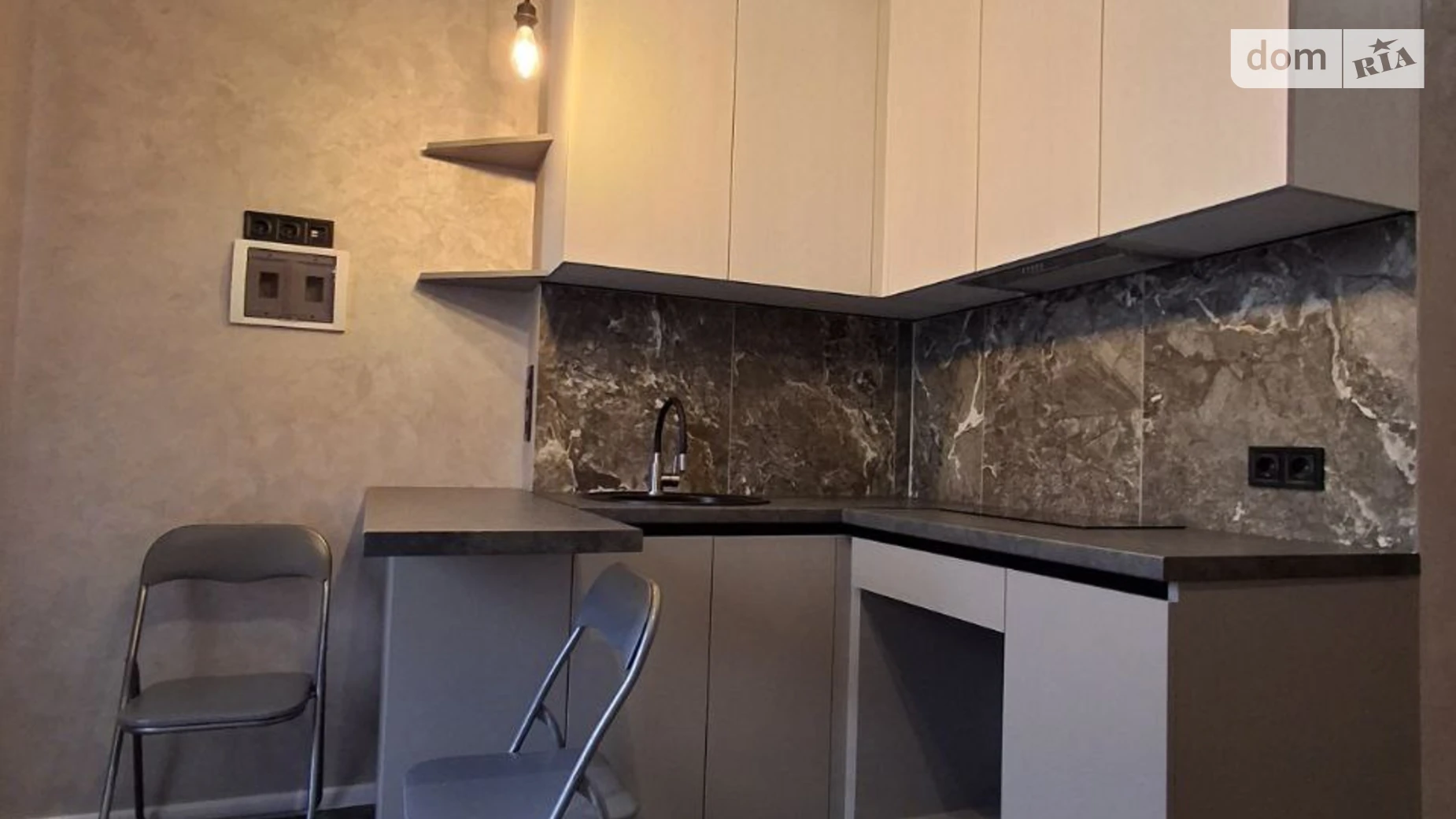 Продається 1-кімнатна квартира 22 кв. м у Крижанівка, вул. Захисників України(Генерала Бочарова) - фото 2