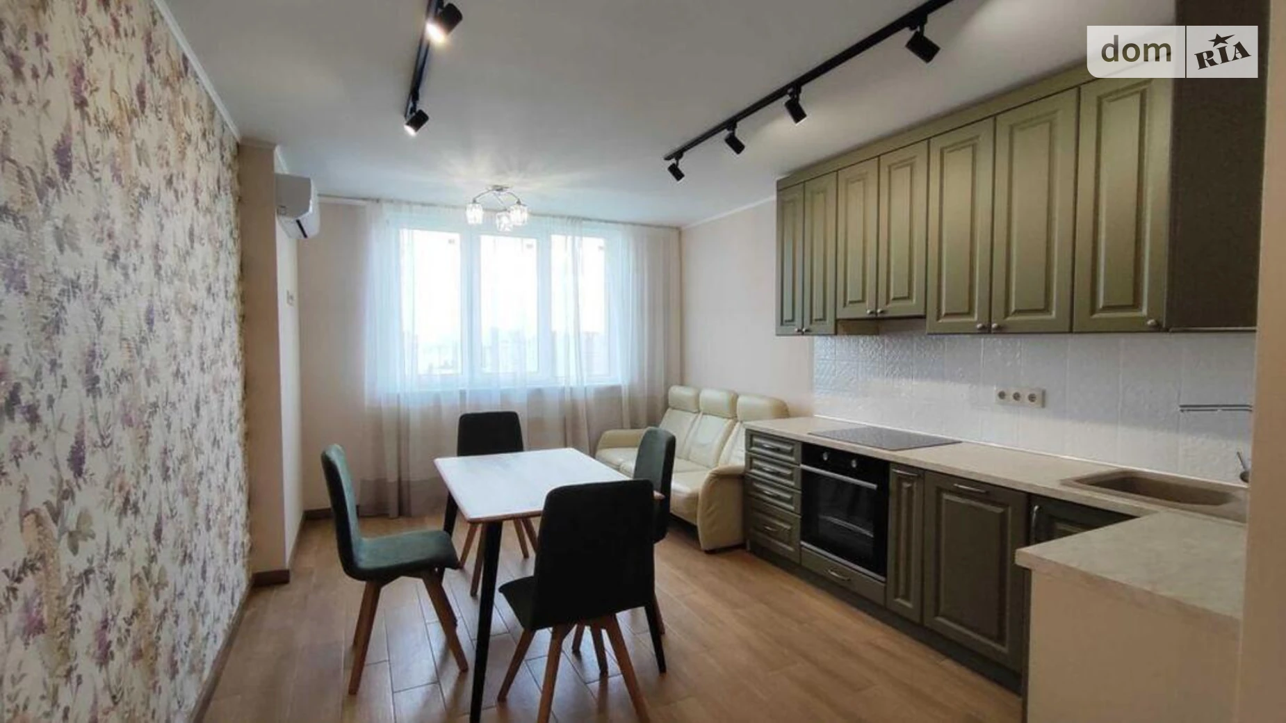 Продается 2-комнатная квартира 52 кв. м в Киеве, ул. Михаила Максимовича, 32 - фото 2