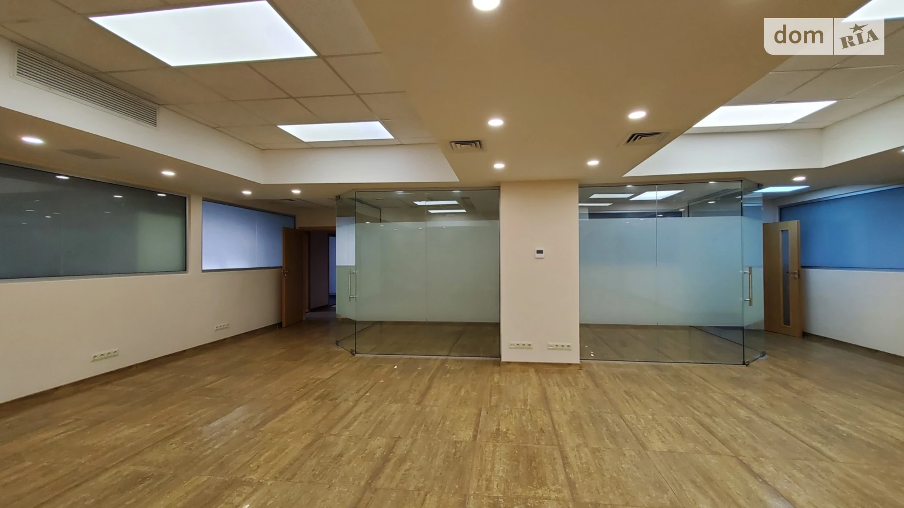 Сдается в аренду офис 410 кв. м в бизнес-центре, цена: 6500 $ - фото 2