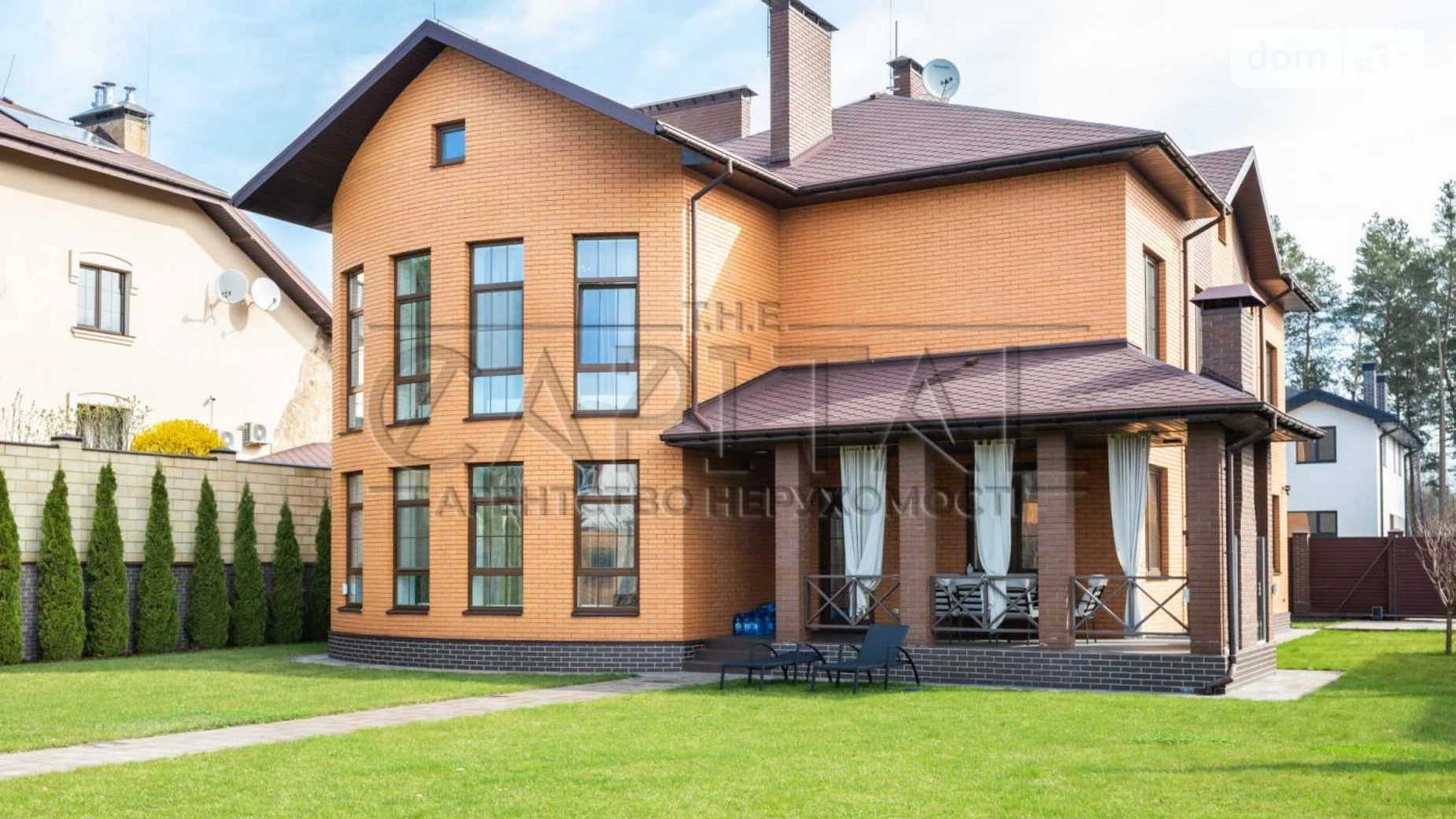 Продается дом на 2 этажа 300 кв. м с бассейном, цена: 850000 $ - фото 2