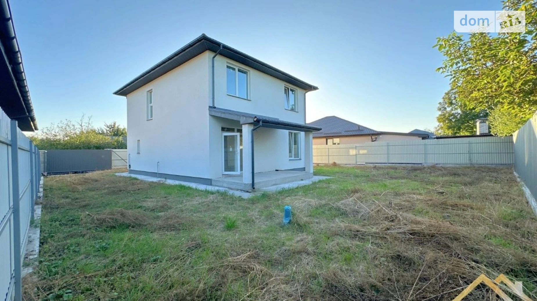 Продается дом на 2 этажа 144 кв. м с бассейном, цена: 145000 $ - фото 2