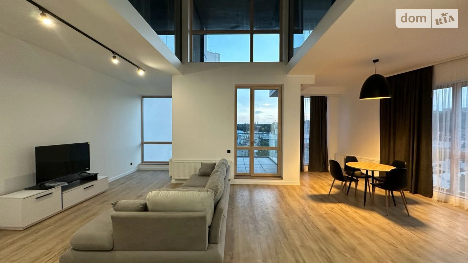 Сдается в аренду офис 155 кв. м в бизнес-центре, цена: 1800 $ - фото 2