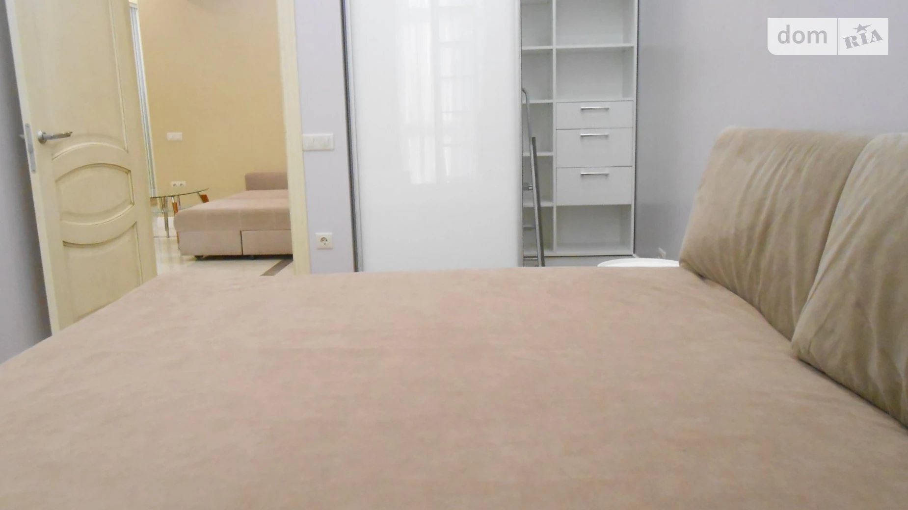 Сдается в аренду 1-комнатная квартира 61 кв. м в Одессе, плато Аркадийское(Гагаринское) - фото 4