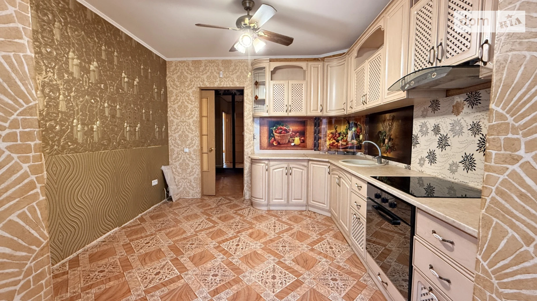 Продається 3-кімнатна квартира 80 кв. м у Чорноморську, вул. Захисників України(1 Травня), 19 - фото 3