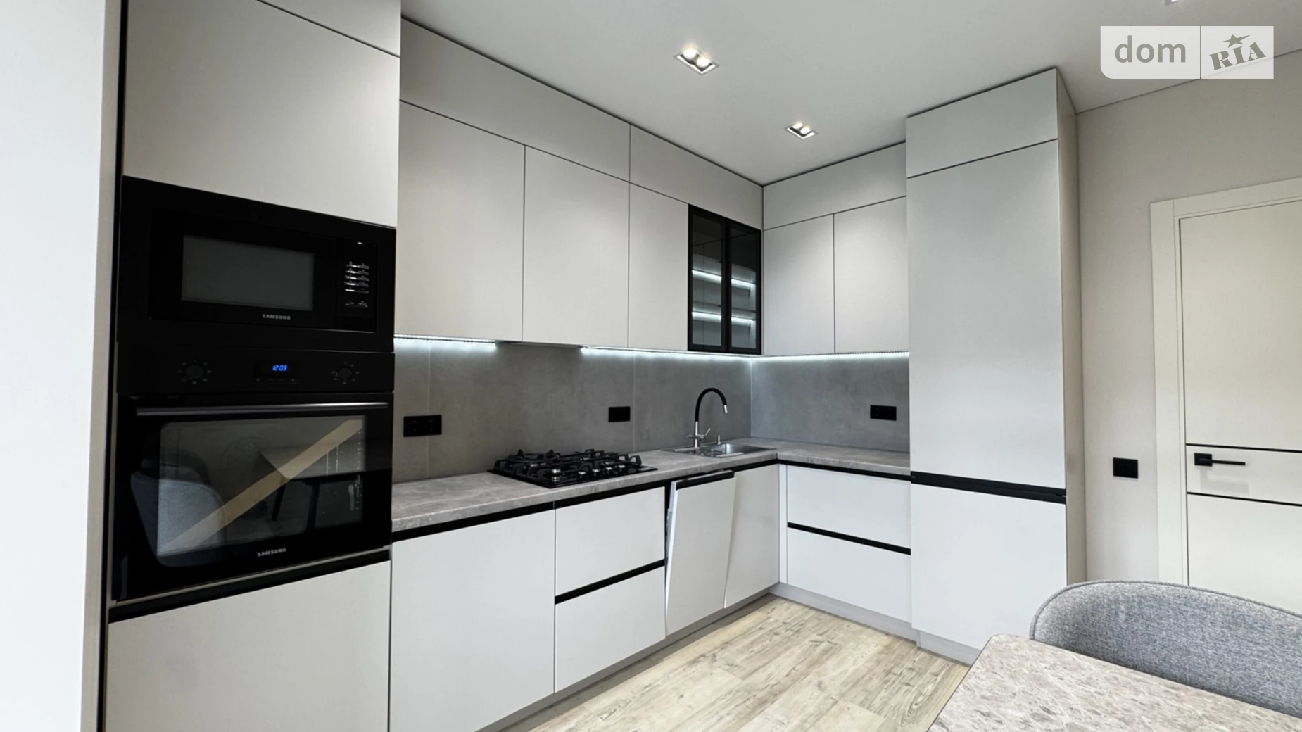 Продается 1-комнатная квартира 43 кв. м в Криховцах, ул. Приозерная - фото 3