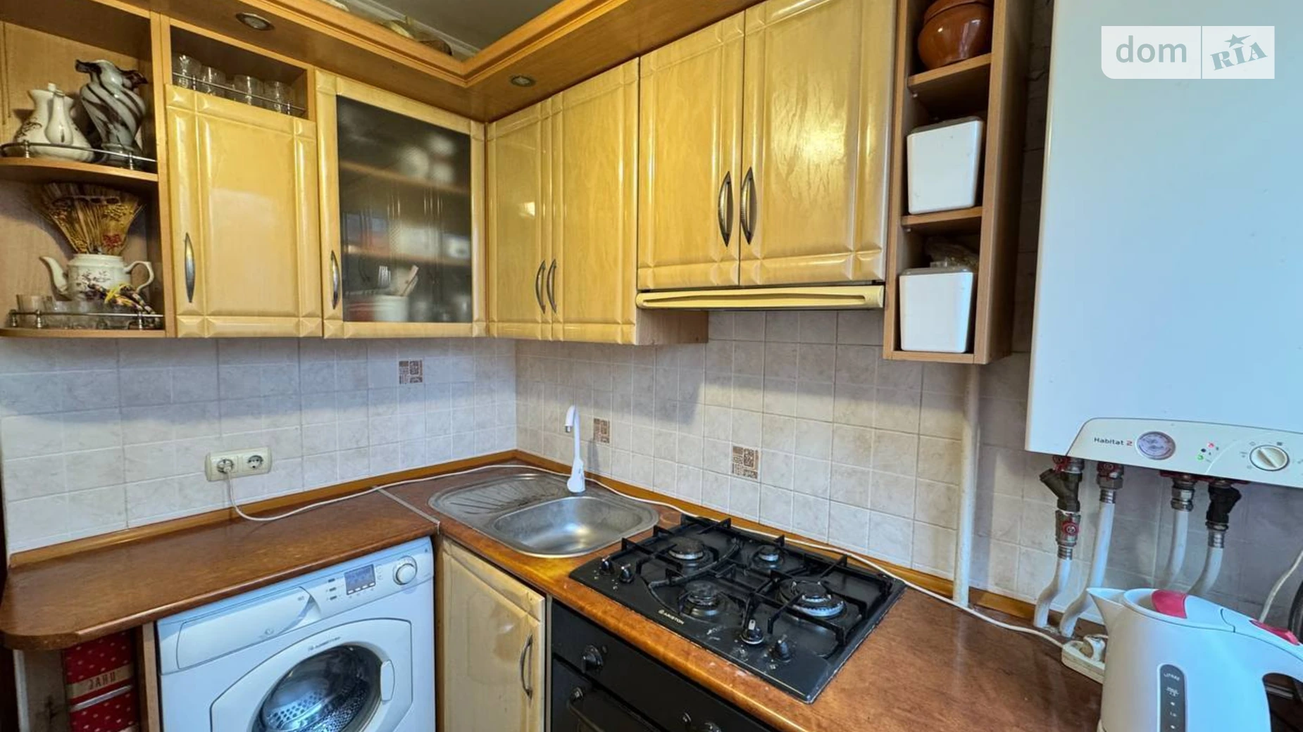 Продается 3-комнатная квартира 60.9 кв. м в Кривом Роге, ул. Якира, 7 - фото 2