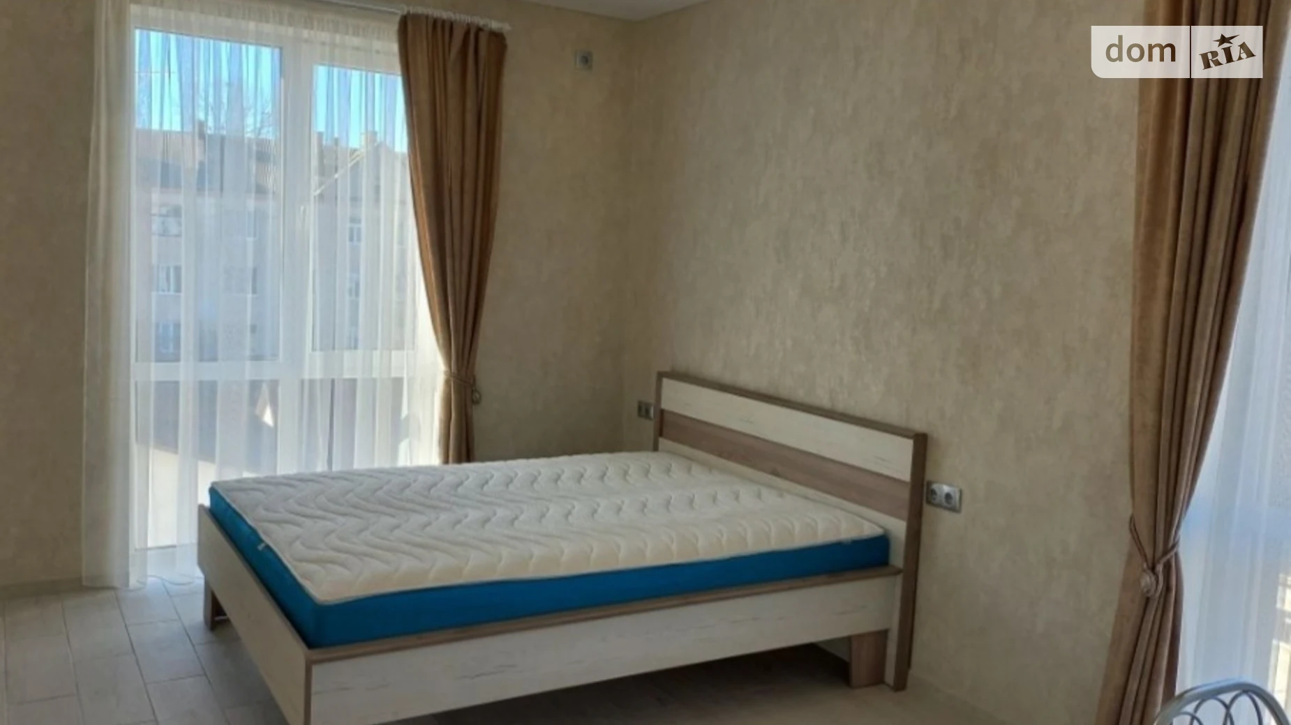 Продается 1-комнатная квартира 35 кв. м в Дубно, ул. Михаила Грушевского, 1 - фото 3