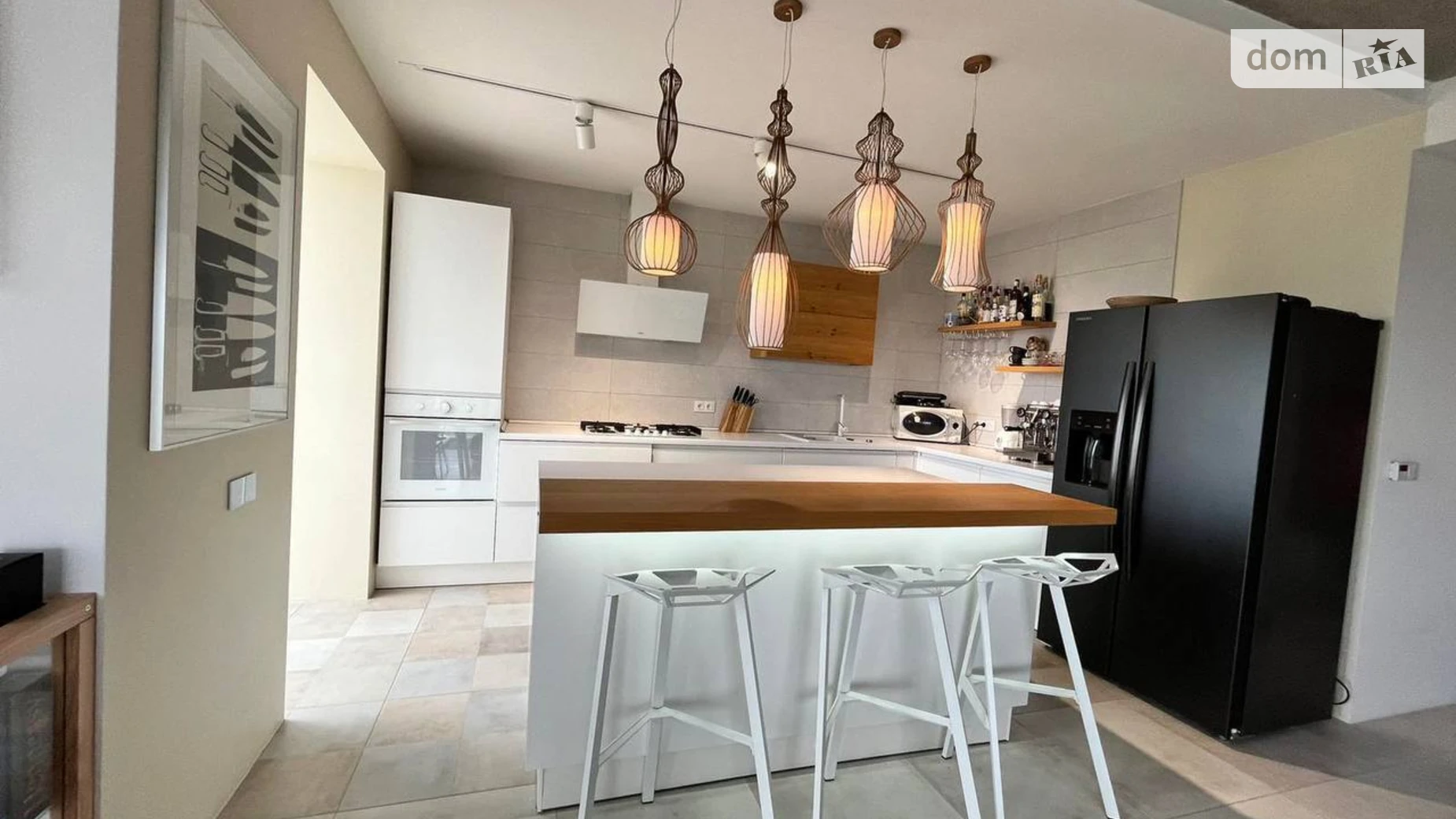 2-комнатная квартира 128.6 кв. м в Луцке, ул. Спутника, 4А - фото 4