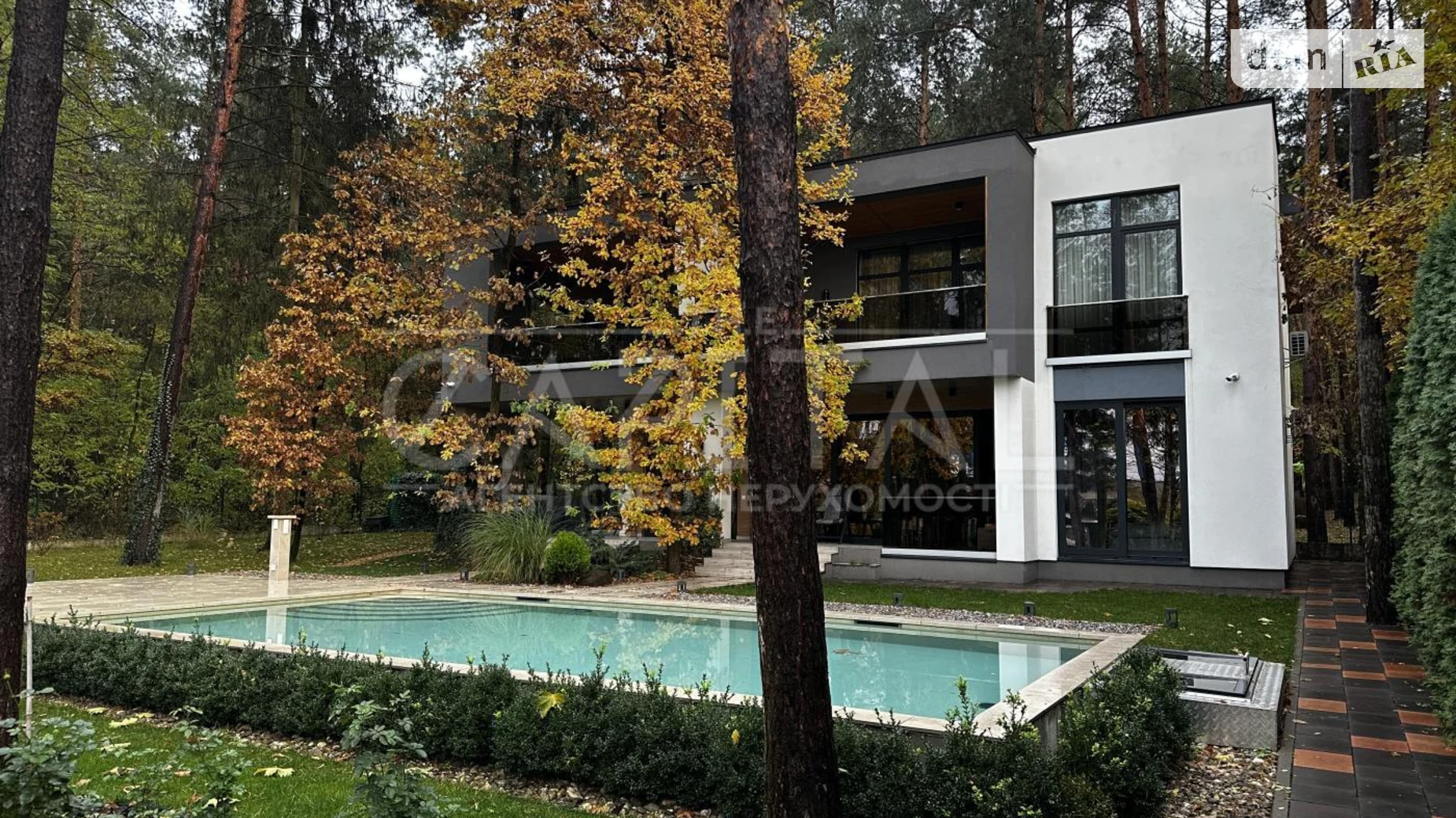 Сдается в аренду дом на 2 этажа 215 кв. м с мебелью, цена: 6000 $ - фото 2