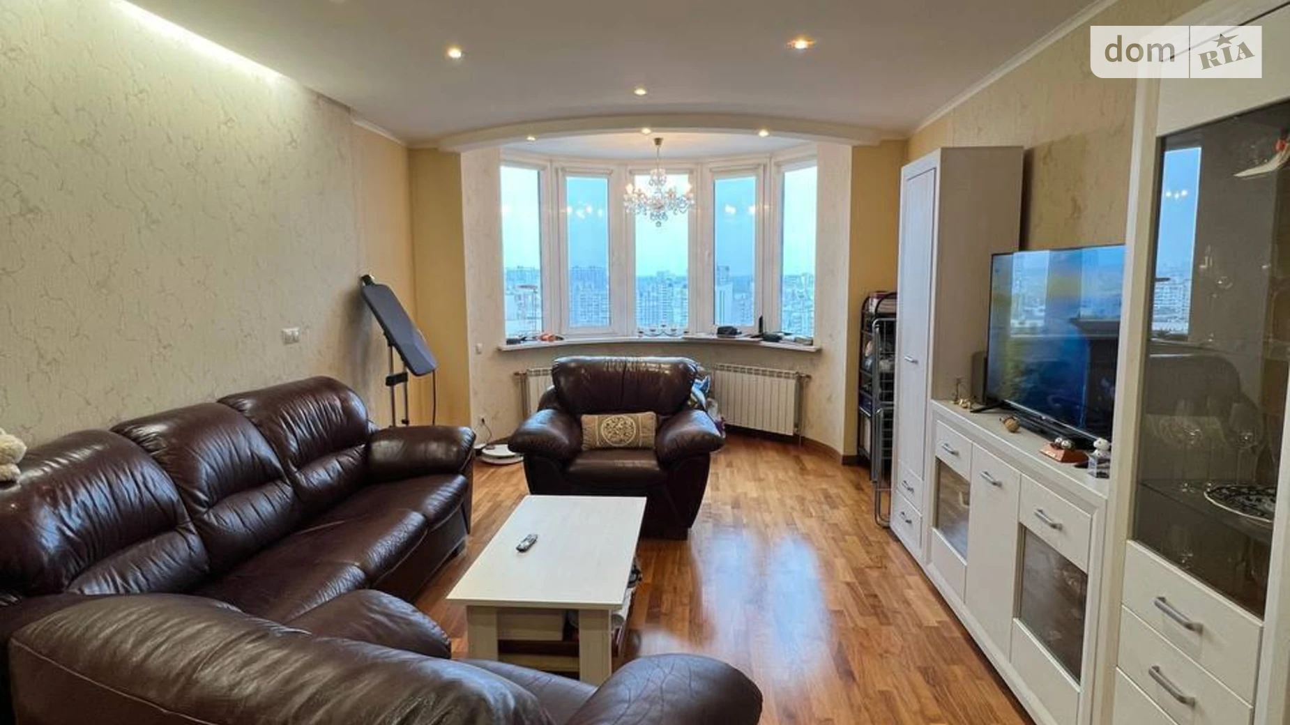 Продается 2-комнатная квартира 81 кв. м в Киеве, ул. Срибнокильская, 1 - фото 3