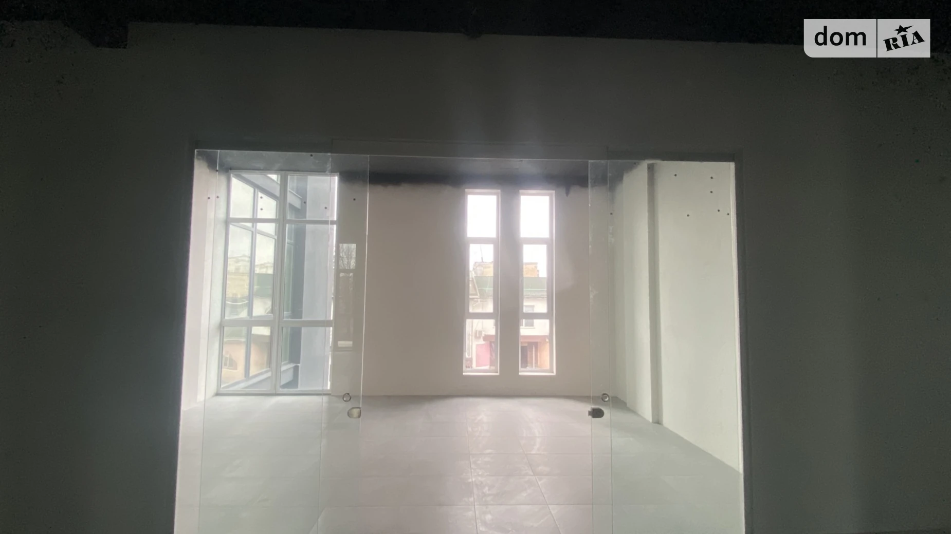 Сдается в аренду помещения свободного назначения 32.7 кв. м в 4-этажном здании, цена: 9810 грн - фото 3