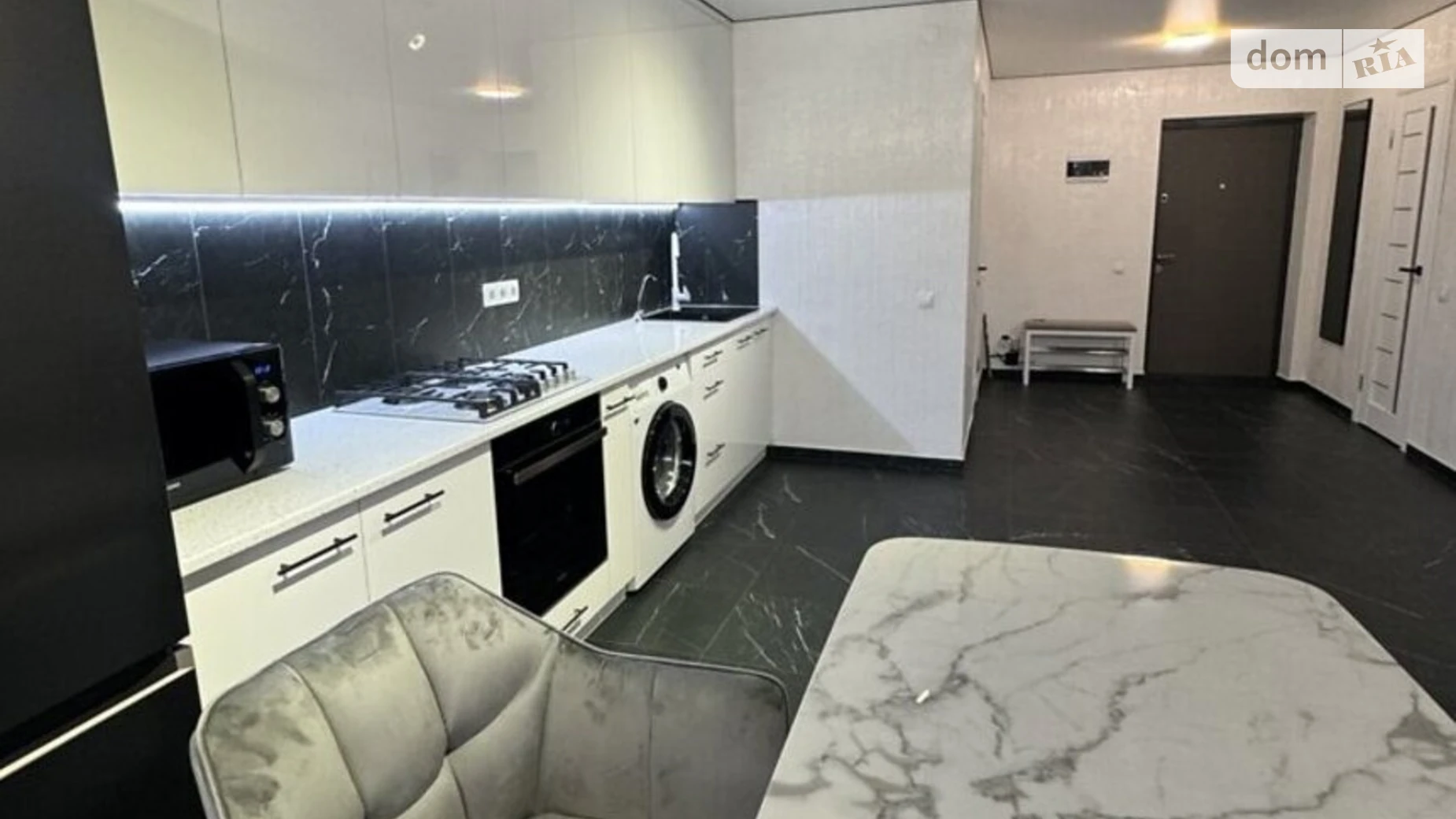 1-комнатная квартира 46 кв. м в Тернополе, ул. Вербицкого Михаила - фото 5