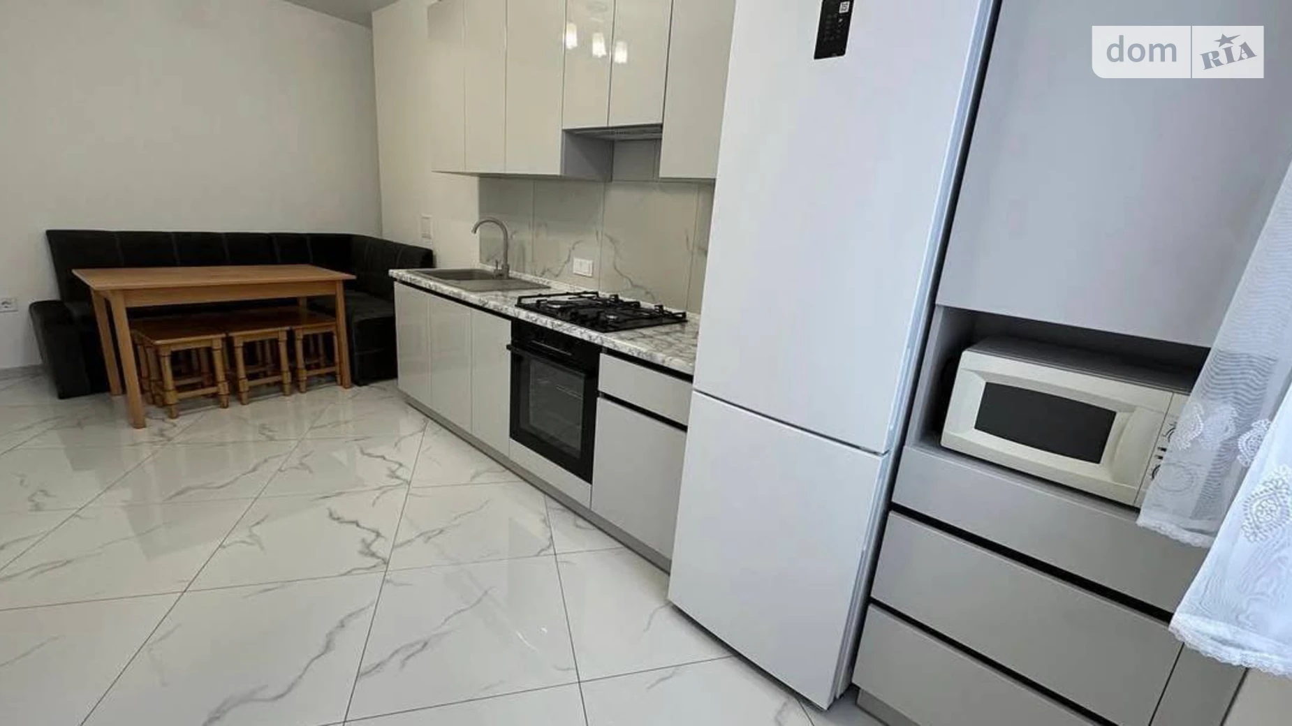 Сдается в аренду 2-комнатная квартира 66 кв. м в, цена: 400 $ - фото 2