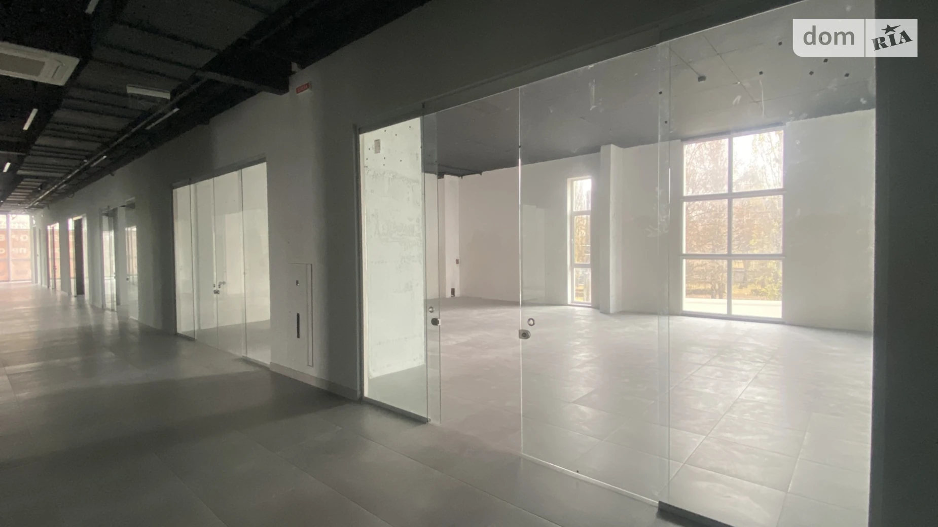 Сдается в аренду помещения свободного назначения 163 кв. м в 4-этажном здании, цена: 40750 грн - фото 3