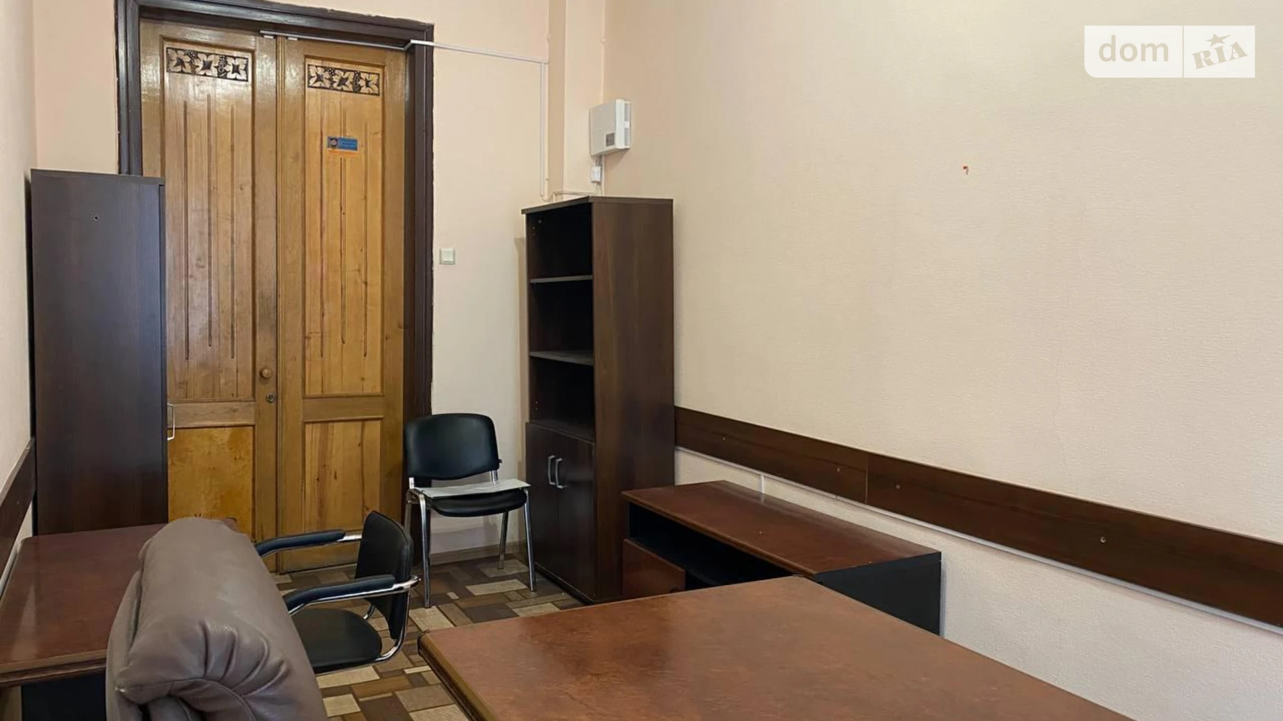 Сдается в аренду офис 29 кв. м в бизнес-центре, цена: 6000 грн - фото 2