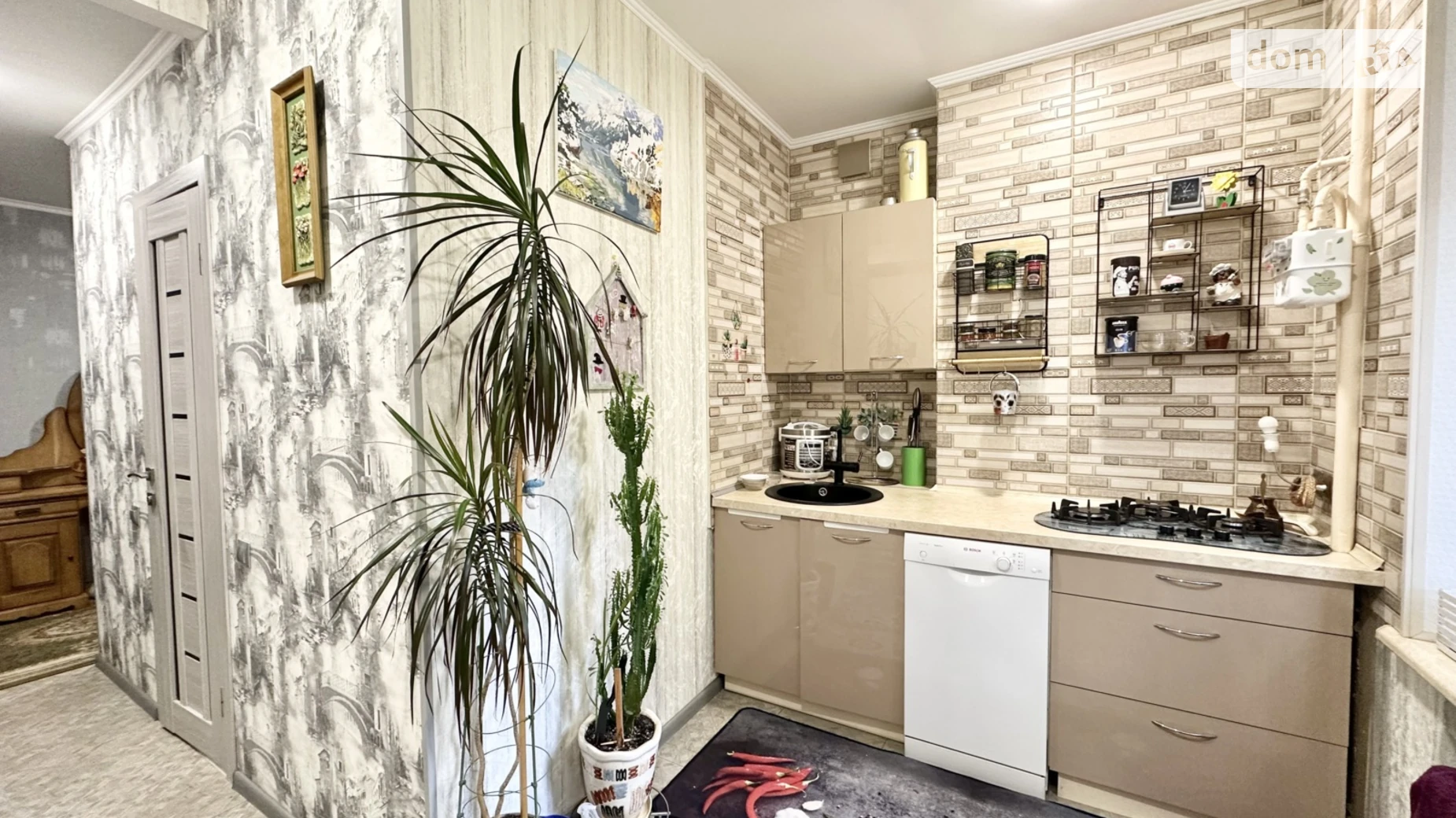 3-комнатная квартира 60 кв. м в Запорожье, просп. Соборный - фото 2