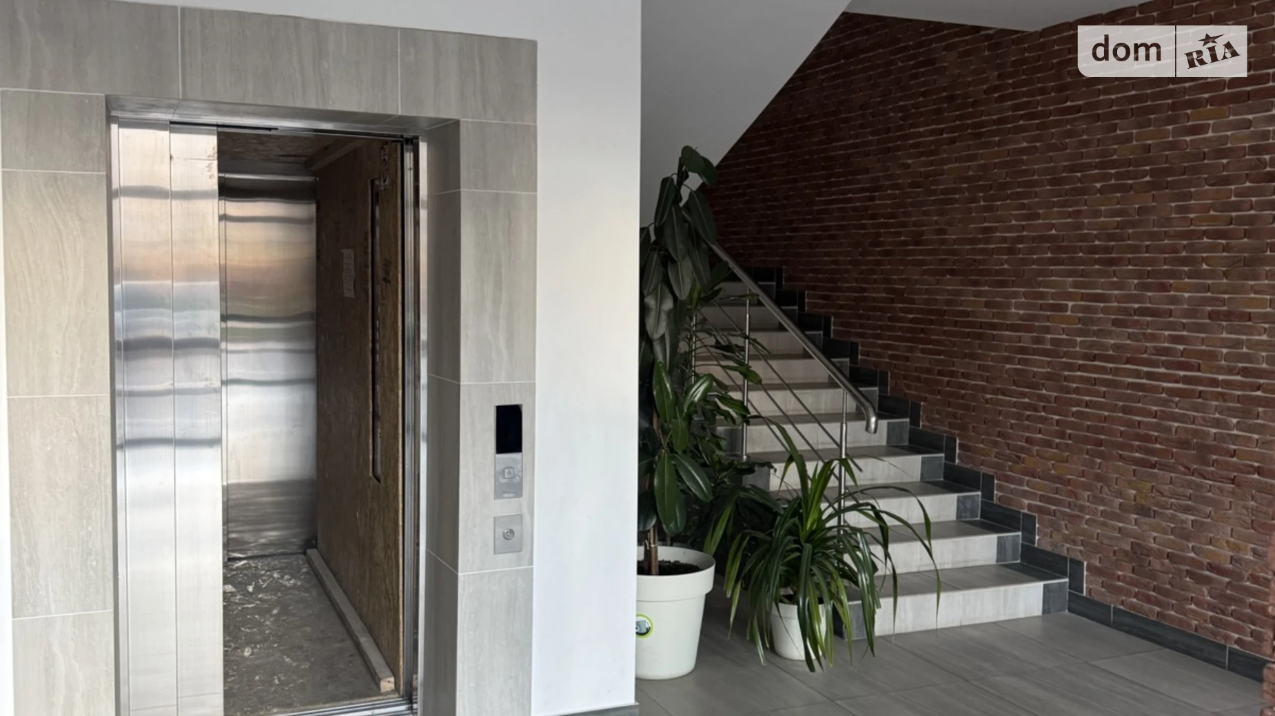 Продается 2-комнатная квартира 67 кв. м в Одессе, ул. Академика Сахарова, 5 - фото 3